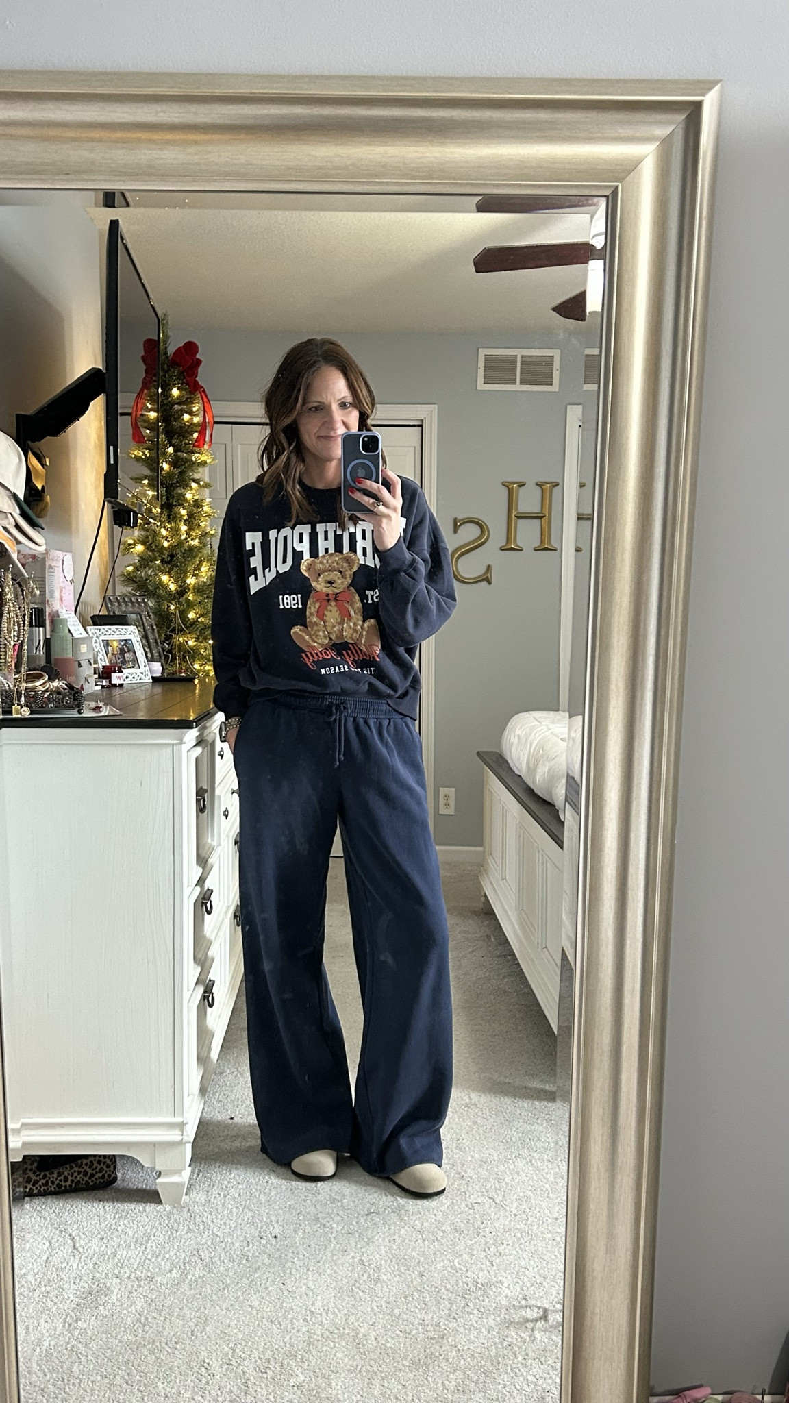 I got a winter cold 🤧 so I’m living in comfy sweats and sweatshirts like this fun Ralph Lauren-inspired set. Sweatshirt is sold out so I linked a few others. These sweatpants are a dream! Long enough for my tall girlies, super soft on the inside and have pockets! 

Sweatshirt: M Sweat pants: S

#LTKHoliday #LTKGiftGuide #LTKootd
