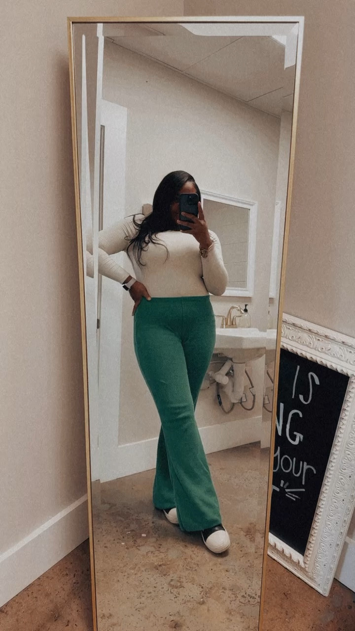 Casual Vibes 
👖: Zara Knit Pants

#LTKmidsize #LTKMostLoved #LTKplussize