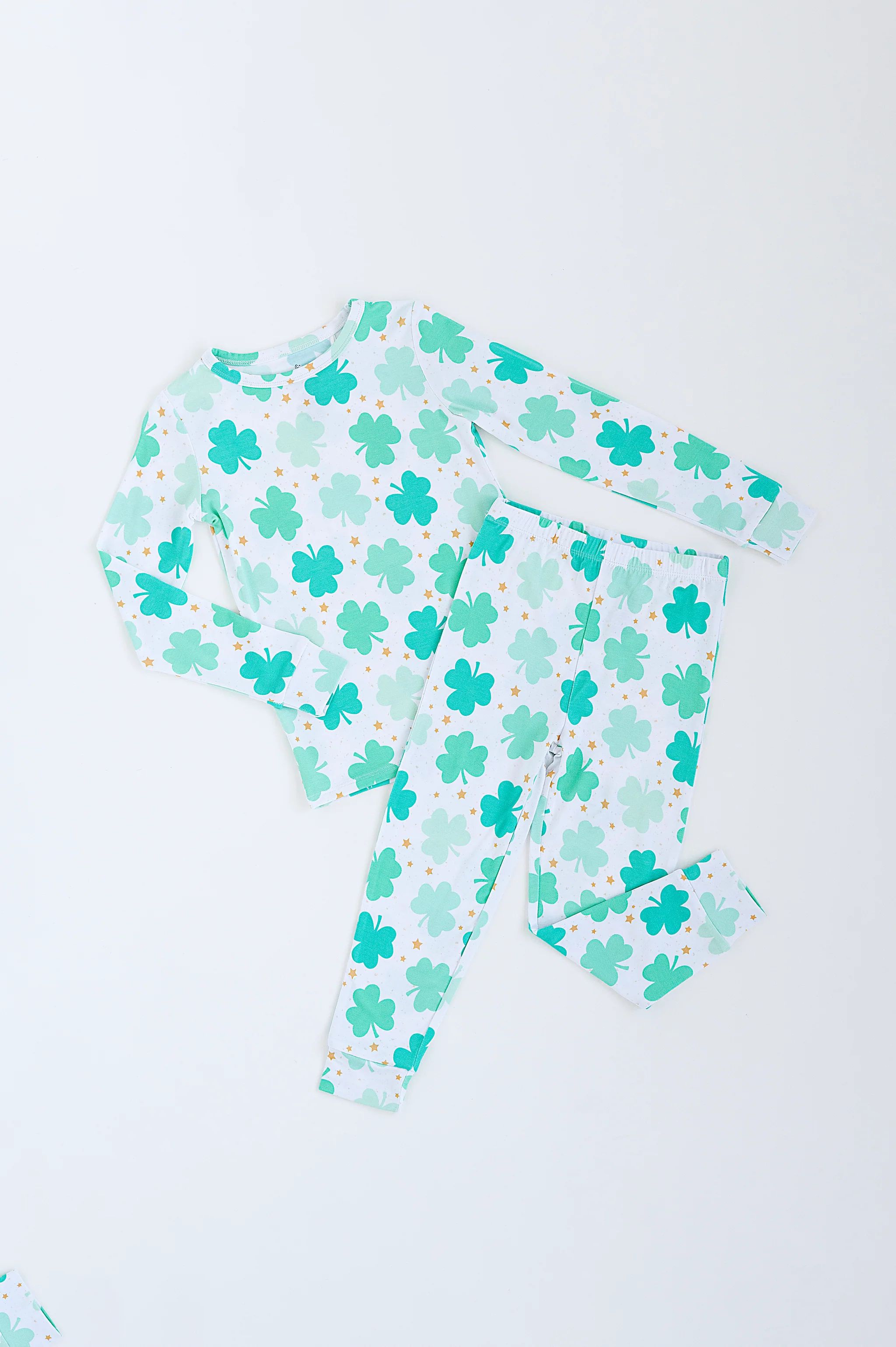 Clover and Stars Two-Piece Long Set | Little Pajama Co.