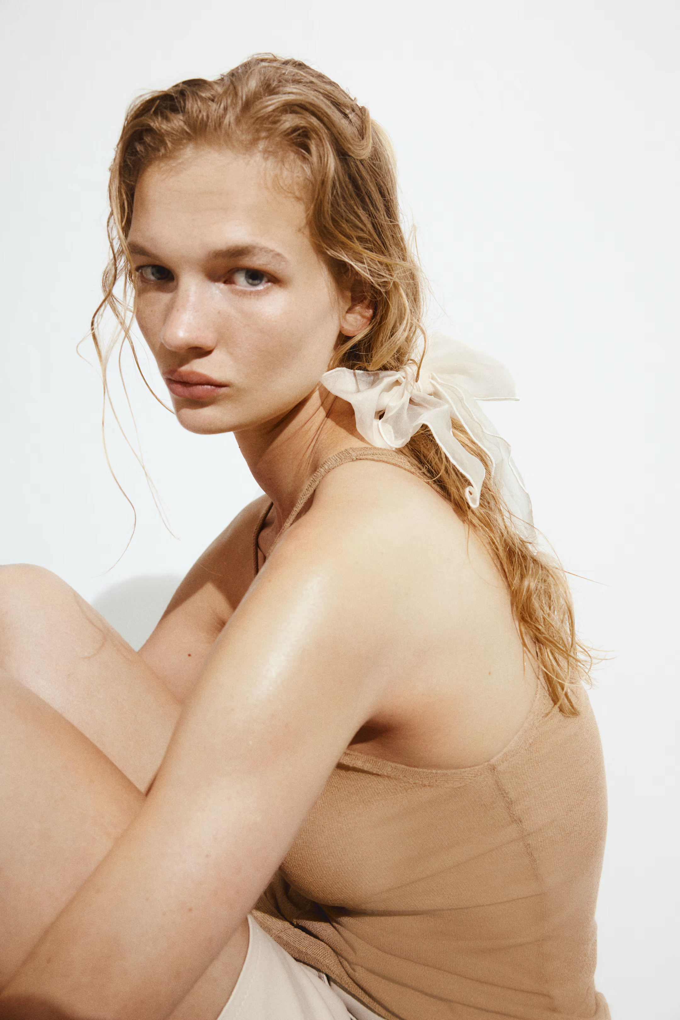 Bow-detail hair elastic | H&M (UK, MY, IN, SG, PH, TW, HK)