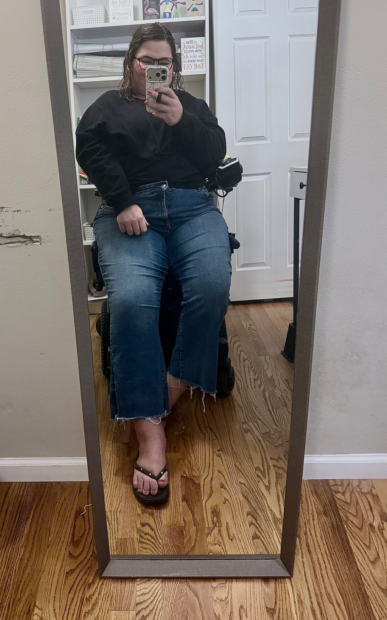 I don’t have my emotional support tank top on… but you can’t take my millennial front tuck 🙃

#LTKPlusSize #LTKootd #LTKMidsize