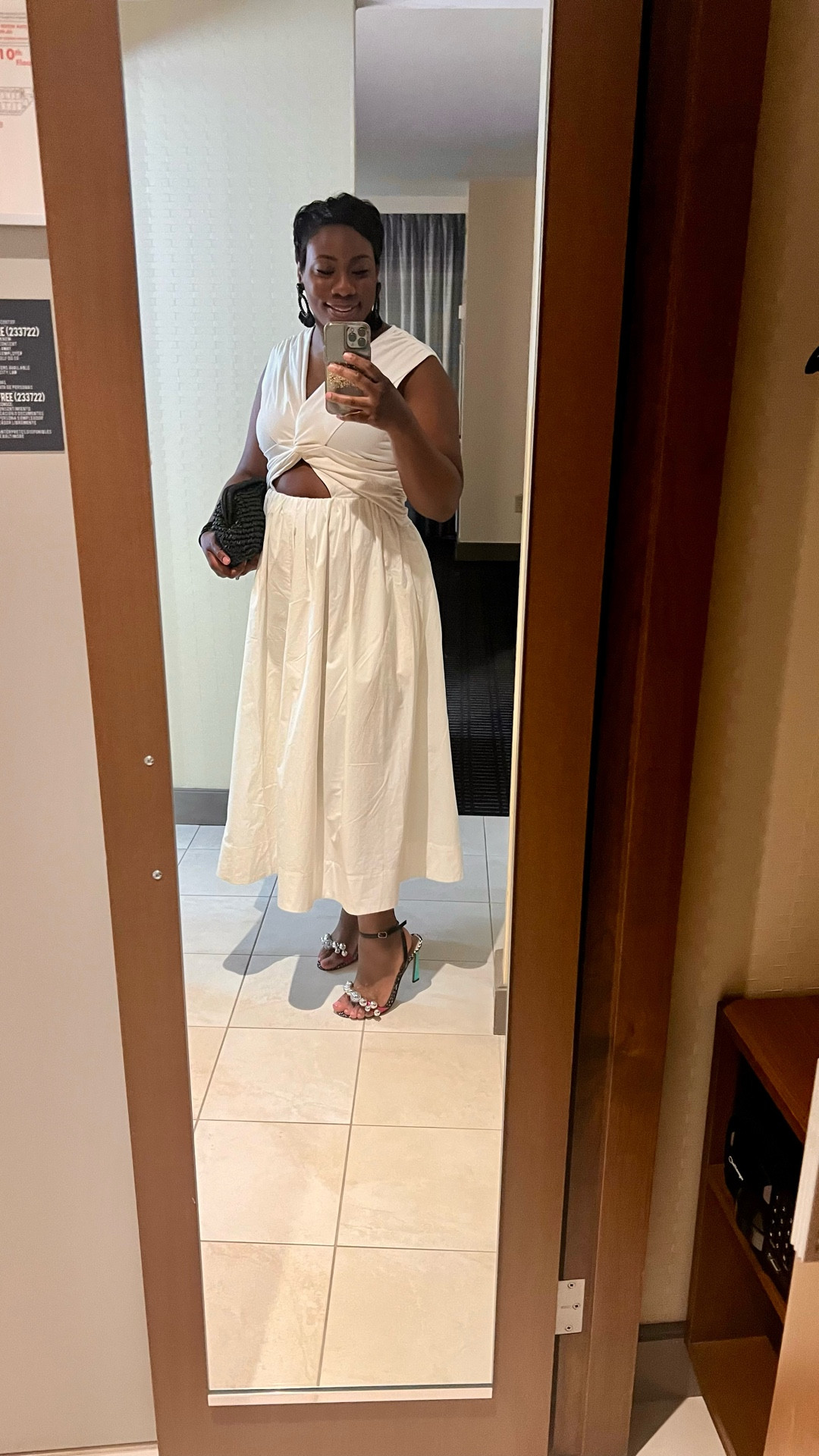 Absolutely loved this dress. Effortless and classy! I just bought it in navy and they are both on sale!! 👗 #bananarepublic #classydresses #midilength #fitandflare

#LTKMidsize #LTKSaleAlert #LTKStyleTip