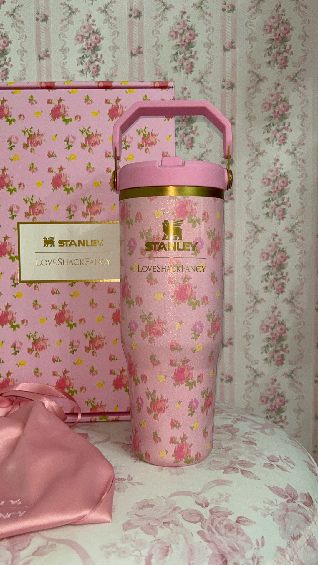 In case you needed a sign to get the LoveShackFancy x Stanley collab.. here it is!! 🌸 Absolutely stunning with the added glitter 🤩✨

#LTKTravel #LTKFindsUnder100 #LTKActive