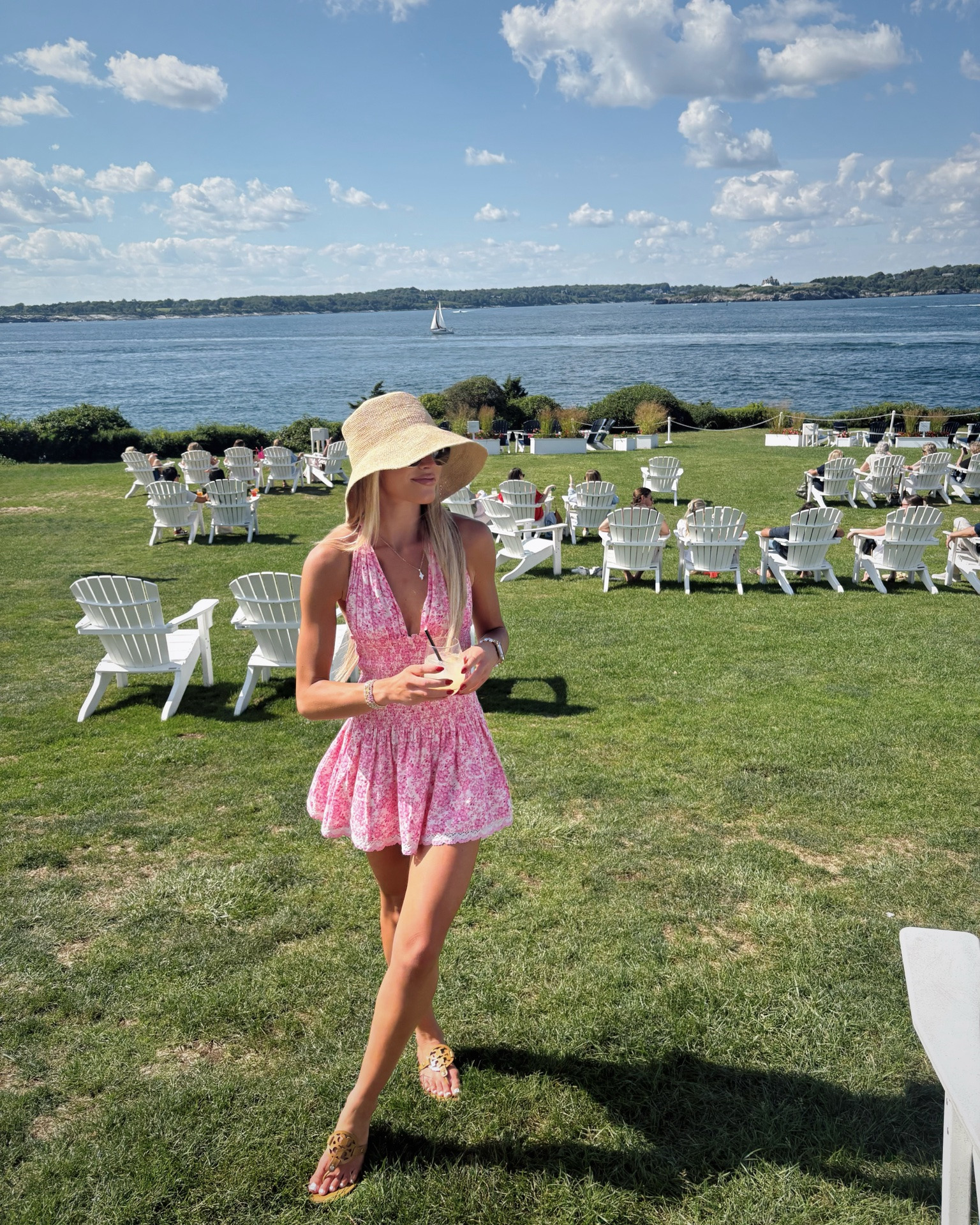 afternoons on castle hill 💝

floral mini dress
Rhode Island
New England outfit
Brunch outfit
Loveshakcfancy

#LTKgrwm #LTKootd #LTKSeasonal