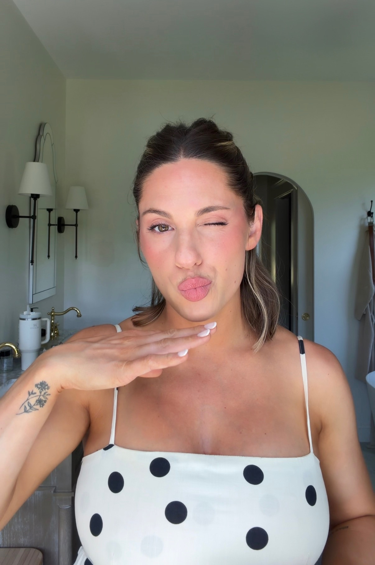 Recent makeup favs!!

#5minmakeup #momlife #everydaymakeup

#LTKselfcare #LTKBeauty #LTKmomlife