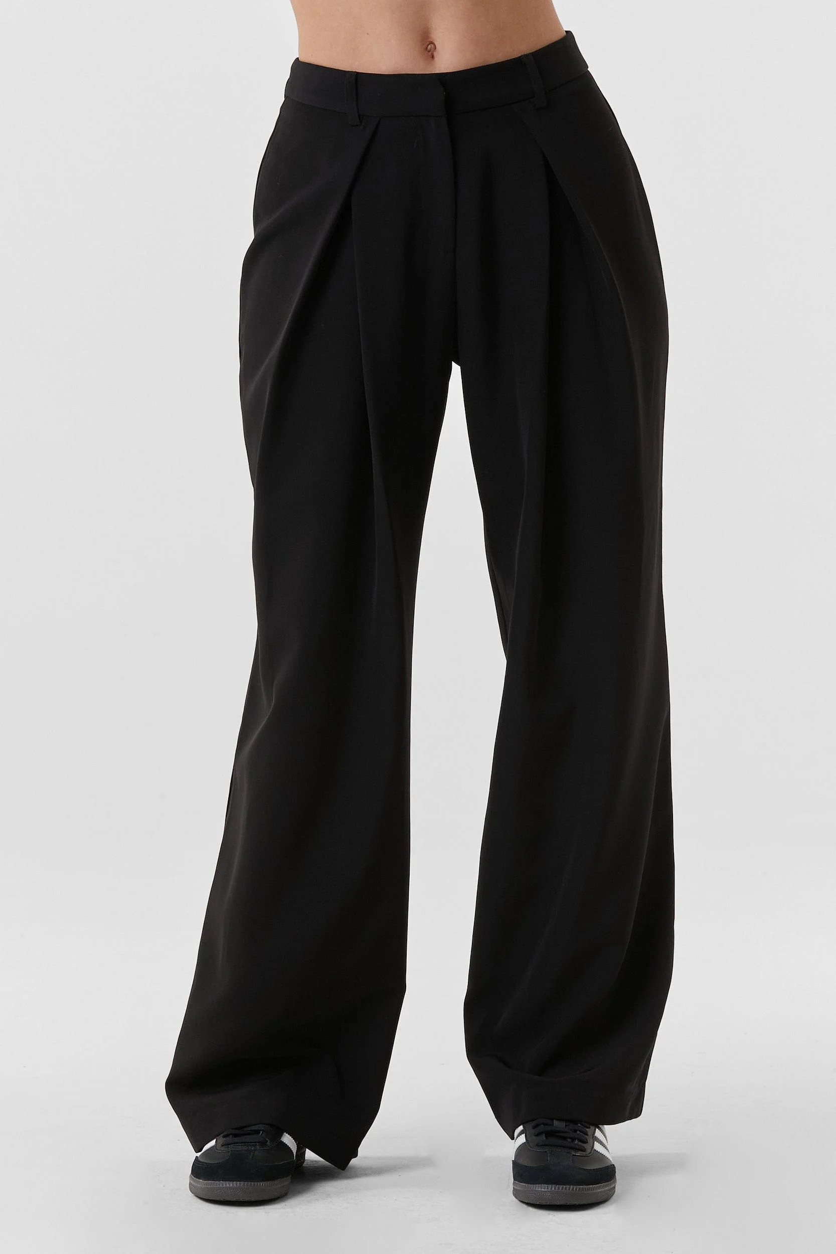 Essential Trouser - Black | The Noli Shop