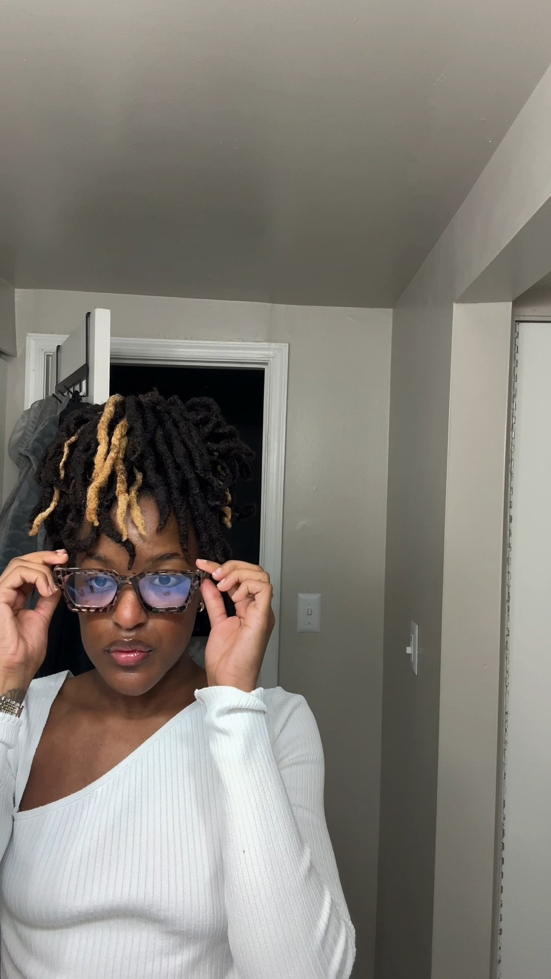 DAY 16 of 75 HARD! 
HOME WORKOUT
AT HOME FITNESS
MOMS WHO LIFT

#LTKWatchNow #LTKHome #LTKFitness