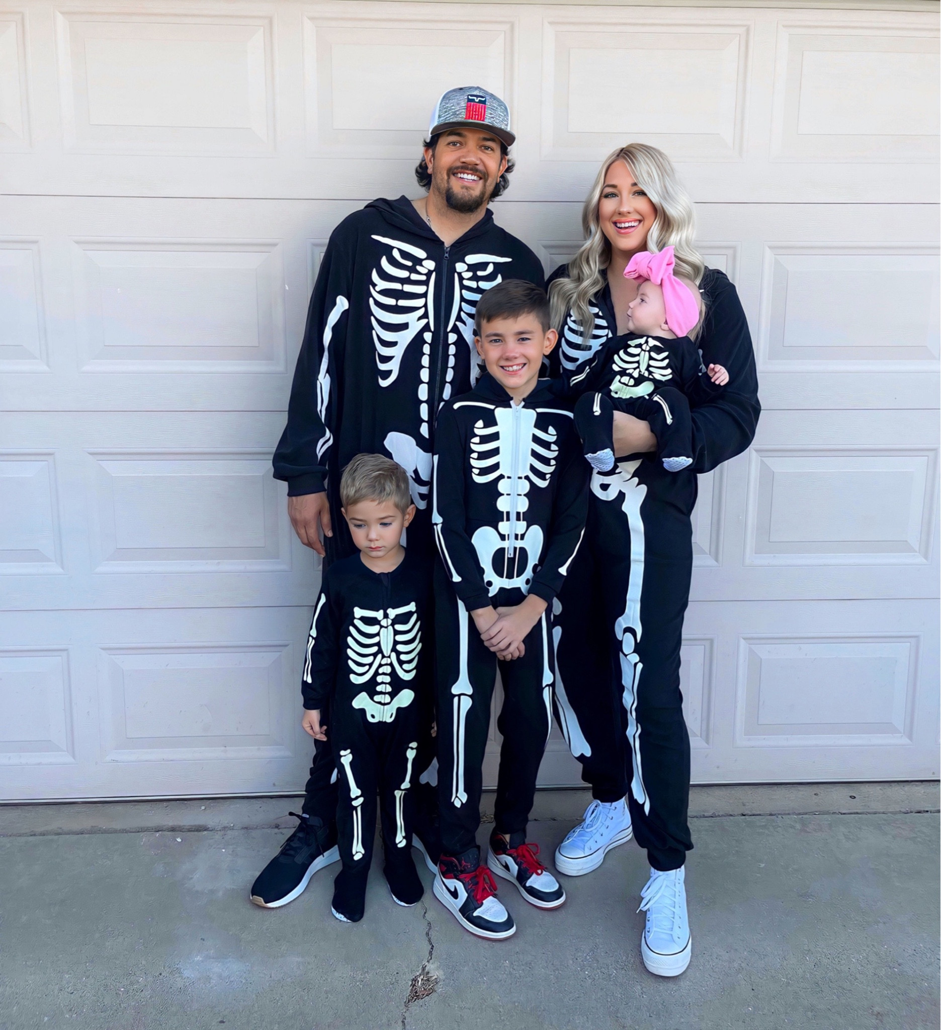 Last minute family costume ideas 

Skeleton onesies


#LTKSeasonal #LTKHalloween #LTKfamily