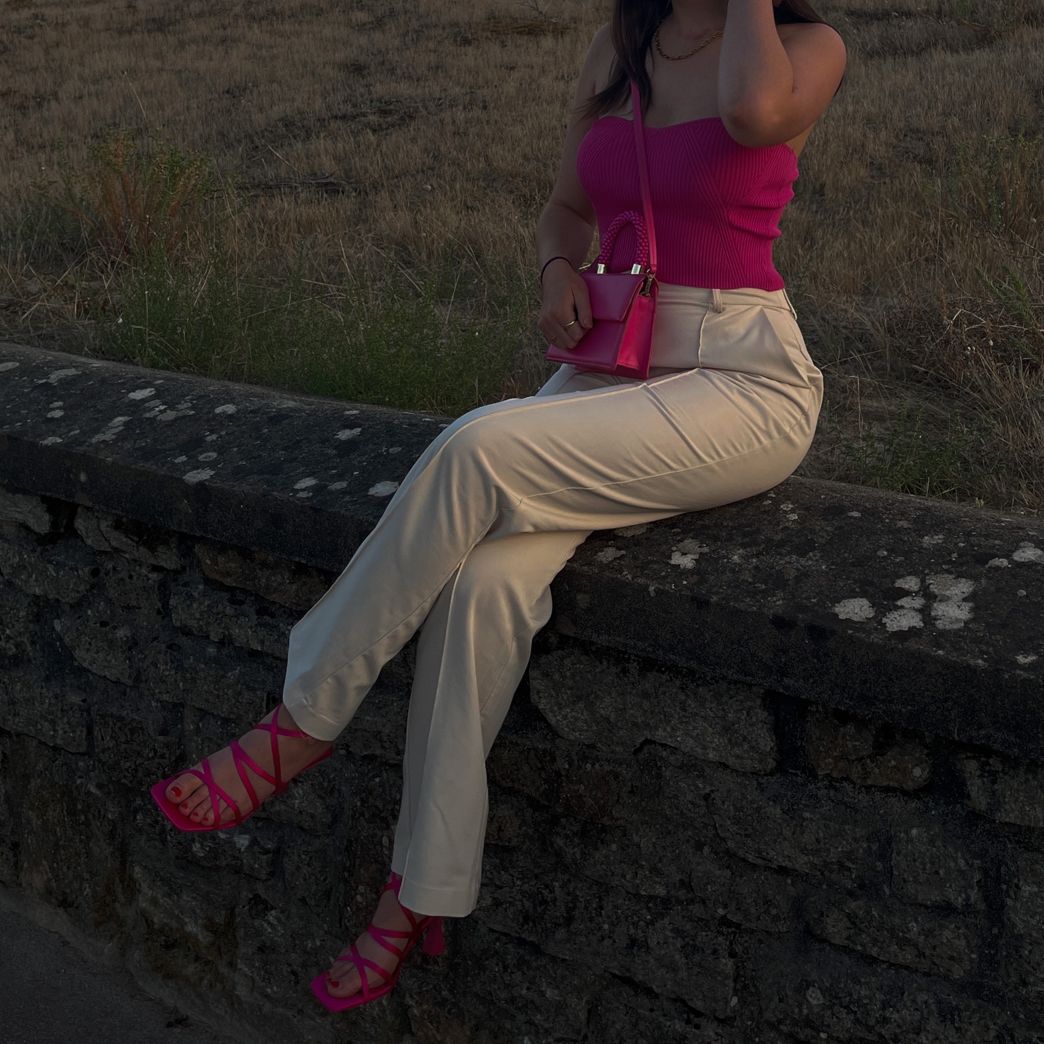 actually…
Trousers: NA-KD
Heels: Zara
Bag: Zara
Top: NA-KD