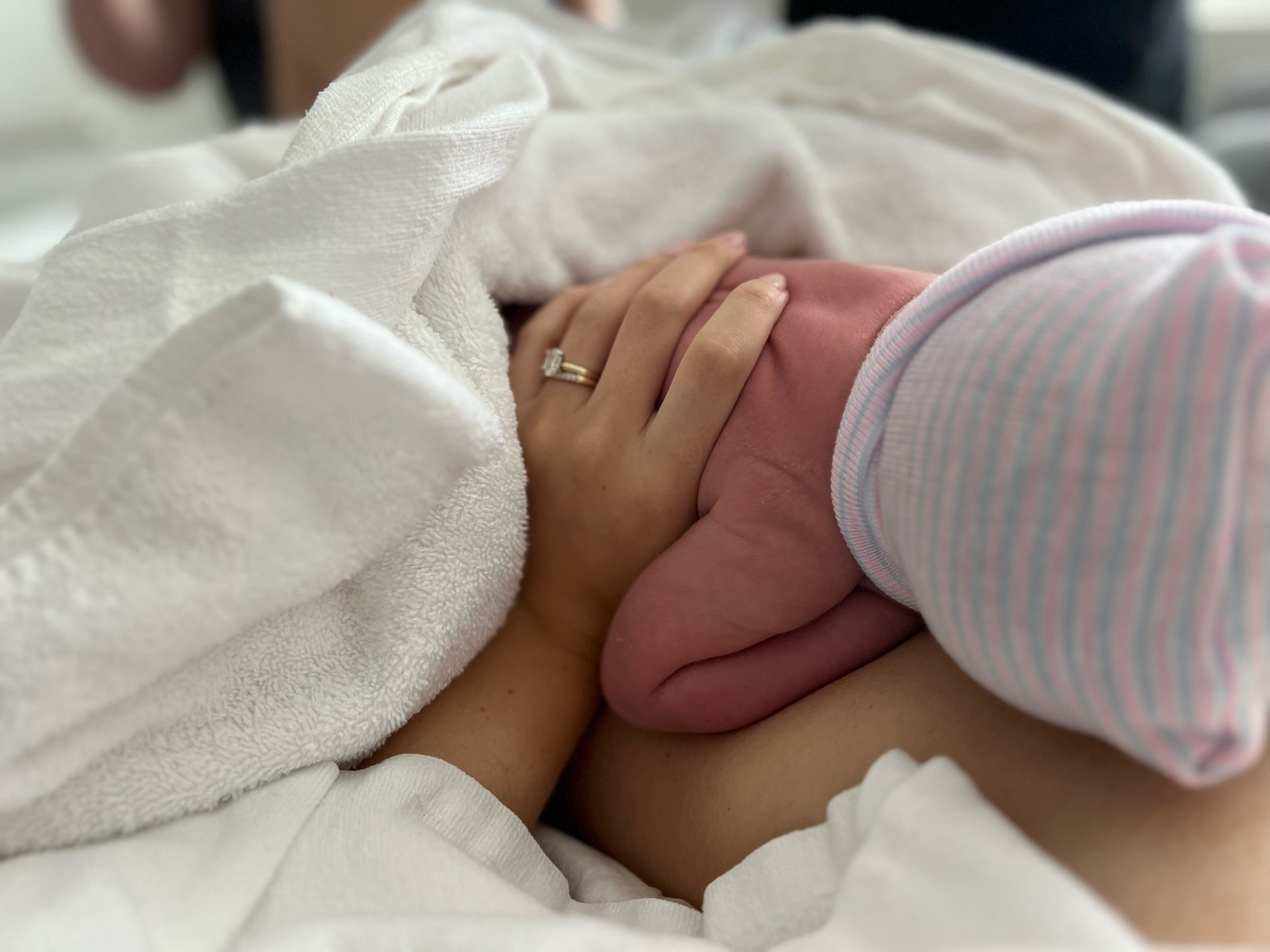 My postpartum favorites:
ANYTHING lake pajamas maternity line, the snaps made it so easy to breastfeed & the gowns made it easy to change my diaper and use the restroom 
Comb is great for natural pain control during labor 
Stroller fan is also great during labor
Spa headband and slippers makes postpartum self care easier and makes you feel just a little prettier
Arnica tablets are holistic for inflammation and swelling after birth
Lastly, a new cup. Even if they already have a Stanley- there’s something special about the newness. They will be starving and thirsty after birth and need something close by. Grab their favorite snacks and a new water bottle and it’s the perfect gift