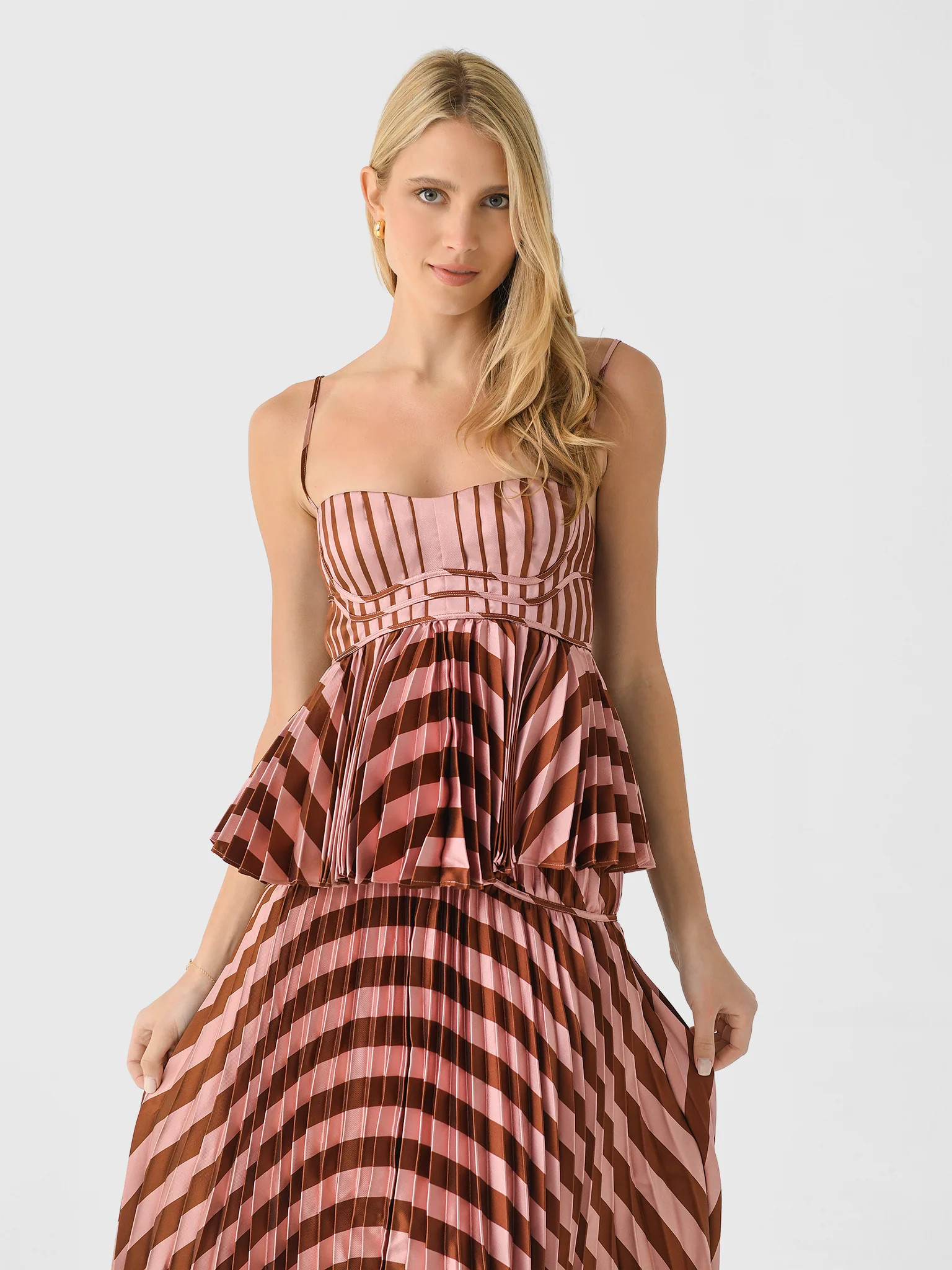 CLEA
                      
                     Women's Tatiana Pleat Top | Saint Bernard