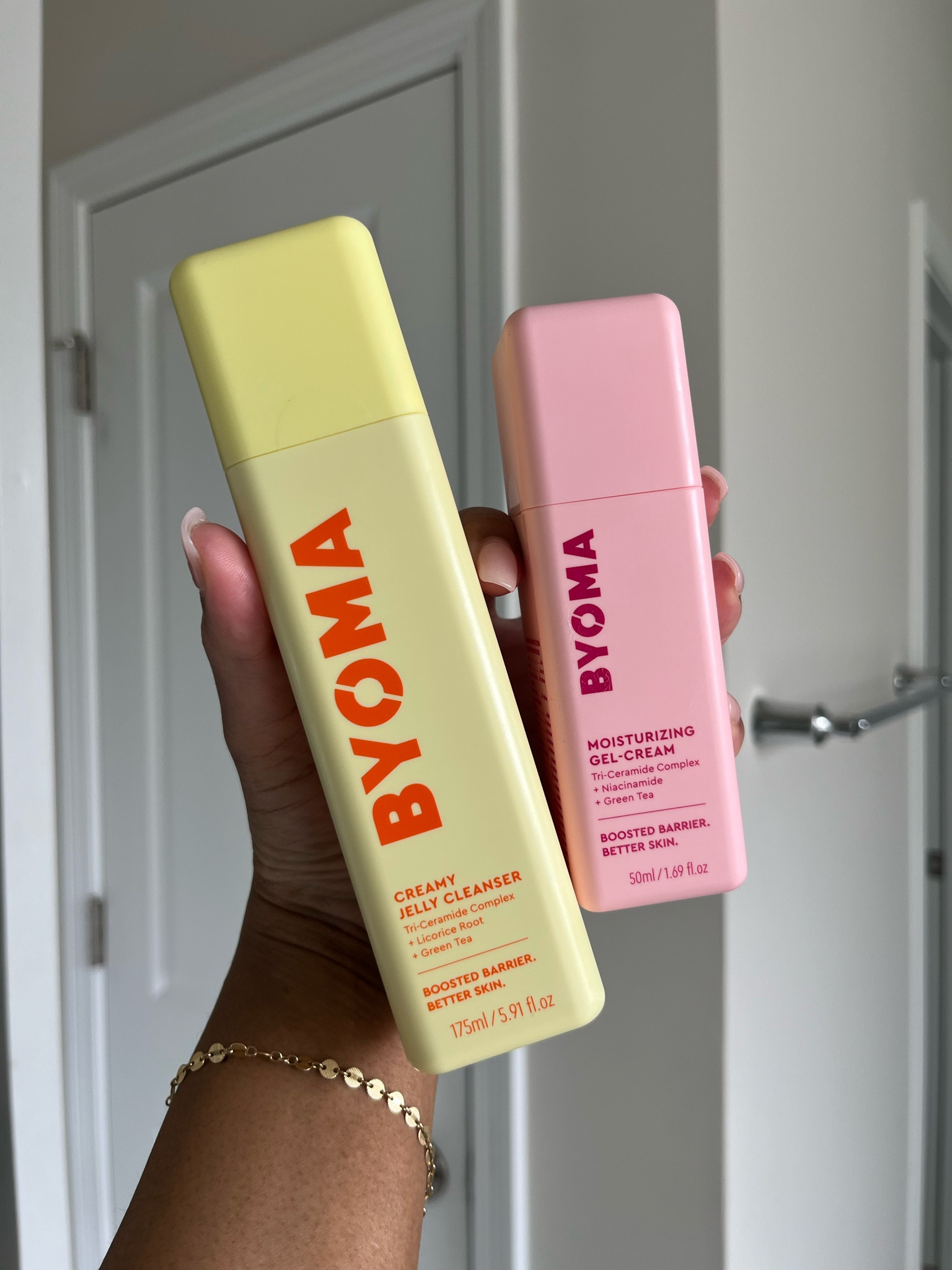 An affordable gentle cleanser and moisturizer 🫧 perfect stocking stuffers 

#LTKBeauty