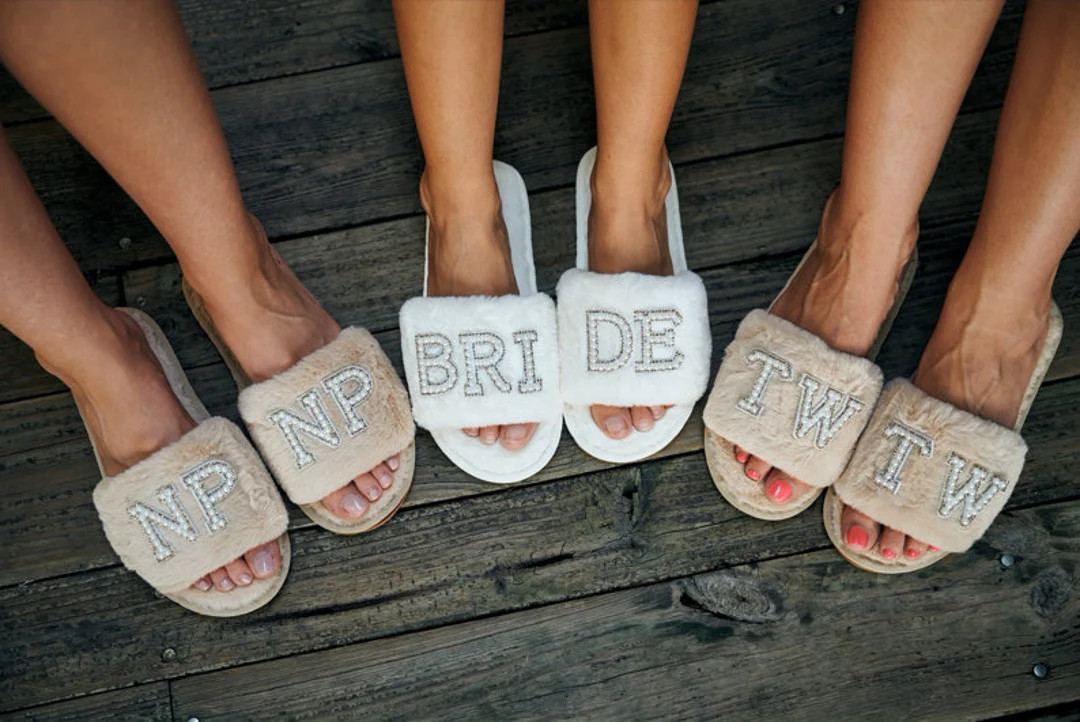 Bridal Pearl Slippers Personalized Gift for Bride Fluffy Slippers Mrs Wifey Fur Slippers White Sl... | Etsy (US)