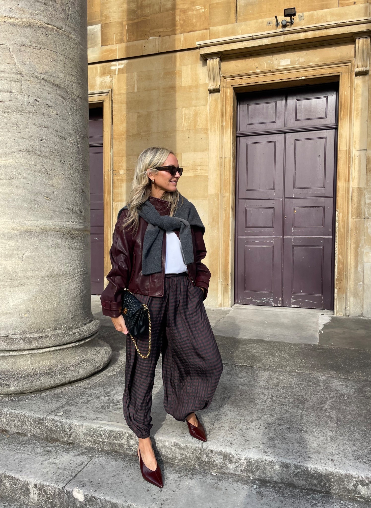 These trousers are ticking all the boxes for me as it gets a little bit more autumnal and they are easily dressed up or down. I've been wearing them around the house with little black flats and a grey knit or so good dressed up with a slingback. I do remember having a love affair with the 2010/11 equivalent which was the Topshop harem pant. I wore them non stop with ballet flats and a black biker.. Also so ridiculously happy with the jacket @veronicabeard it's just perfect x

#LTKFashionMonth #LTKautumn #LTKuk