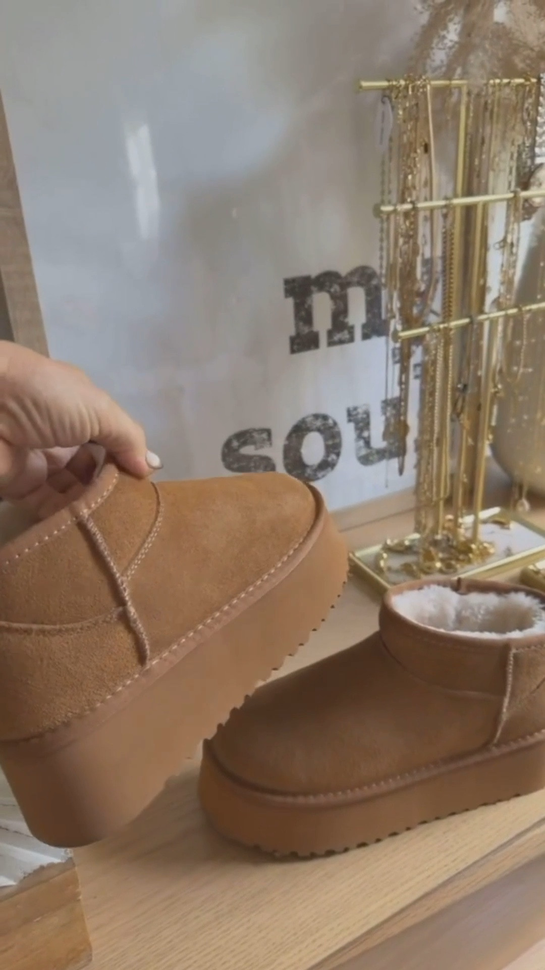 Amazon short platform booties!

tts

amazon, amazon fashion, amazon shoes, platform booties, winter boots, winter booties, fuzzy socks, frilly socks, casual style, Britt Horton, California 

#LTKFindsUnder100 #LTKFindsUnder50