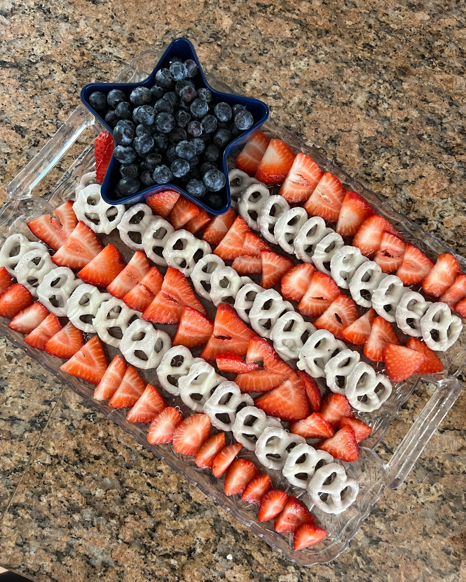 American flag tray, star bowls, star dishes, red white and blue, Fourth of July, Memorial Day 

#LTKunder50 #LTKSeasonal #LTKhome