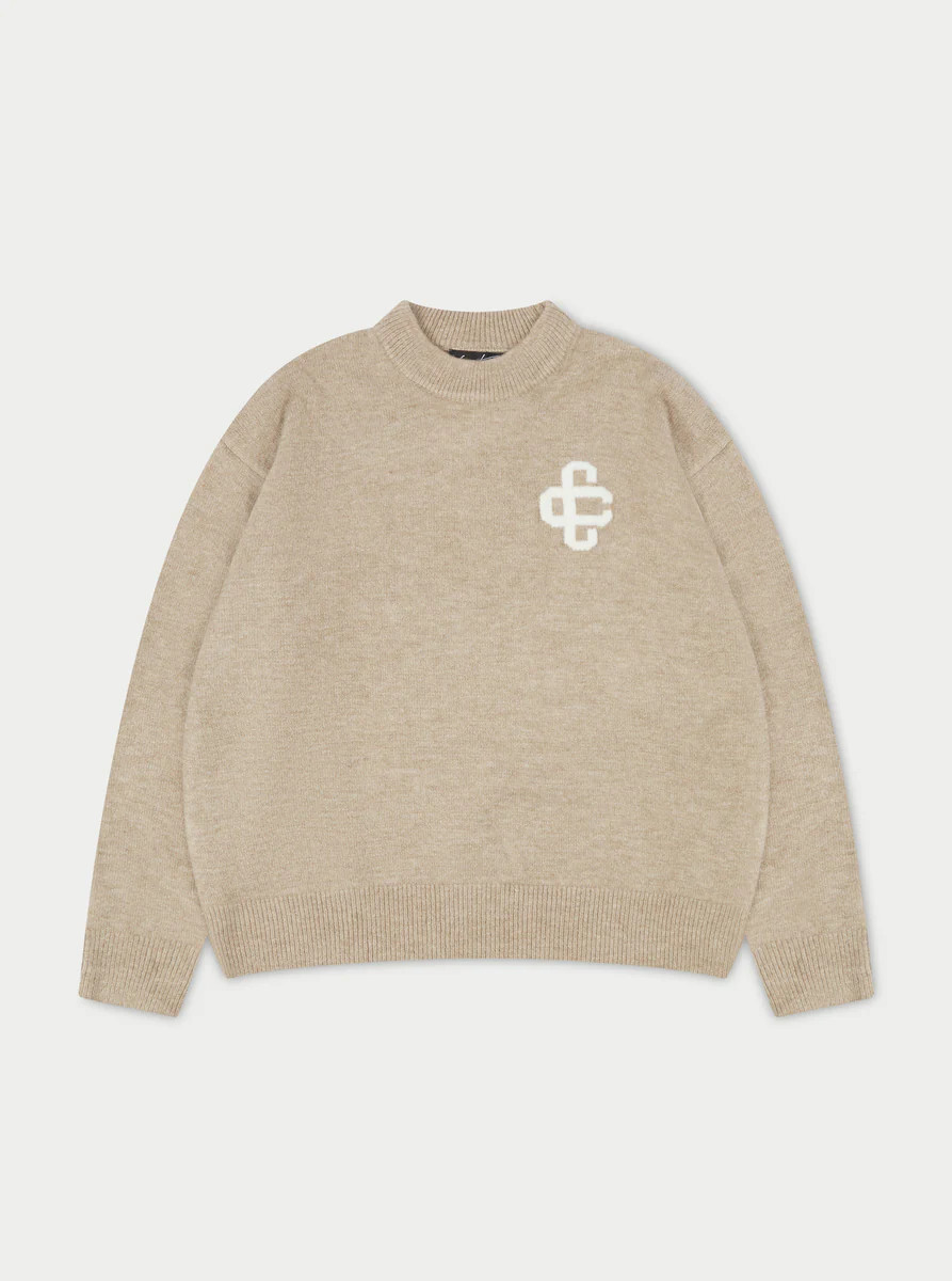 FLUFFY KNIT EMBLEM CREW - BEIGE | The Couture Club