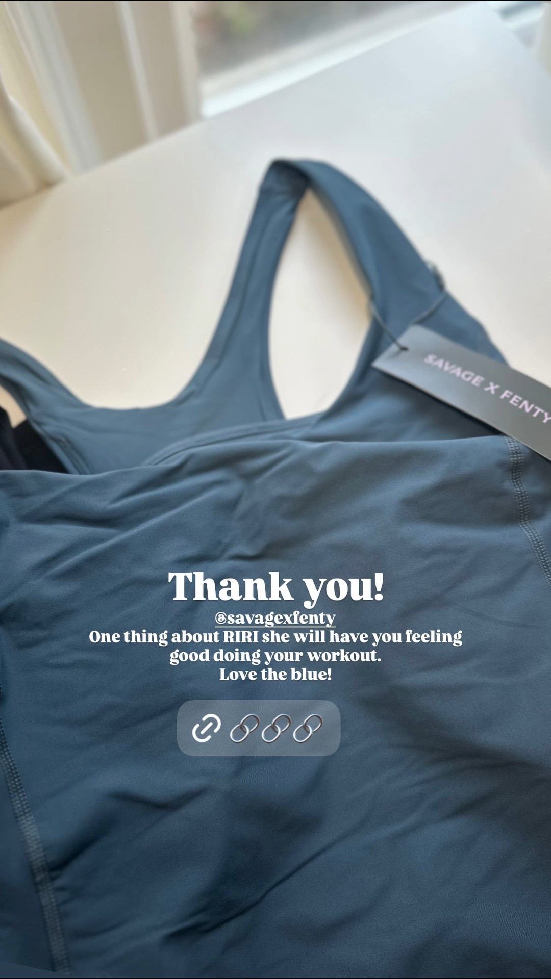 @savagexfenty 
One thing about RIRI she will have you feeling good doing your workout. 
Love the blue! Thank you!