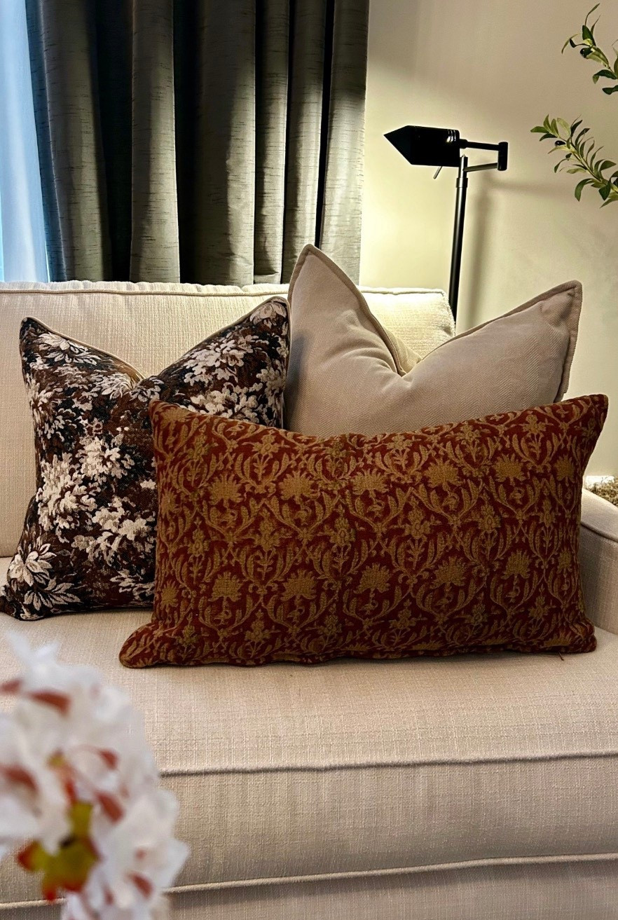 Styling pillows 

#LTKSaleAlert #LTKSeasonal #LTKHome
