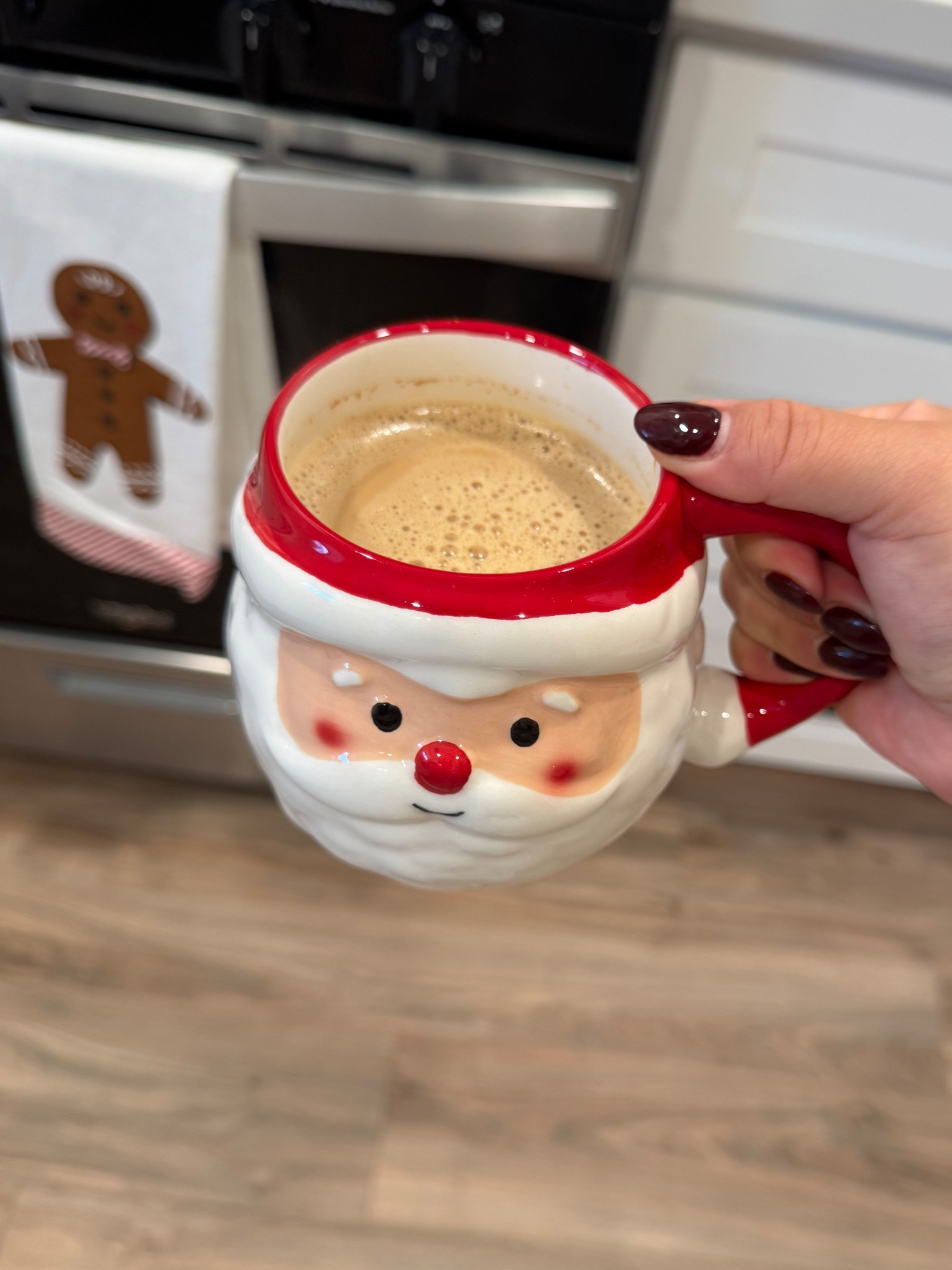 It’s officially December 🤍 🎄

#LTKSeasonal #LTKHome #LTKHoliday