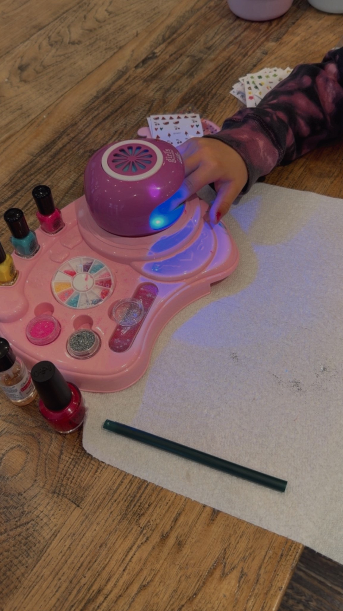 Nail art
Girls day 
Mother and daughter 
Mother’s Day 

#LTKselfcare #LTKMothersDay #LTKSaleAlert