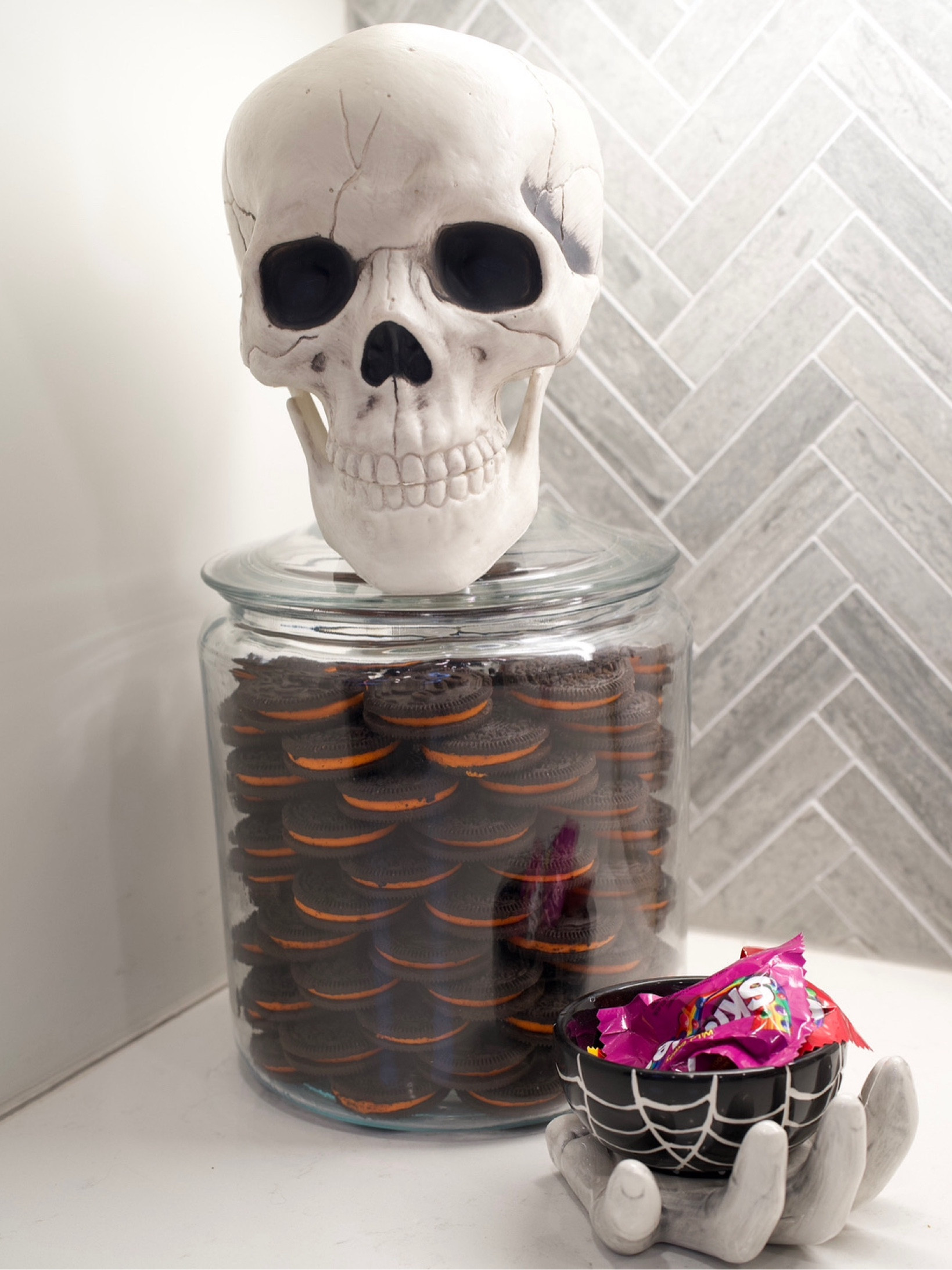 Skeleton head cookie jar 

#LTKSeasonal #LTKHalloween #LTKHoliday