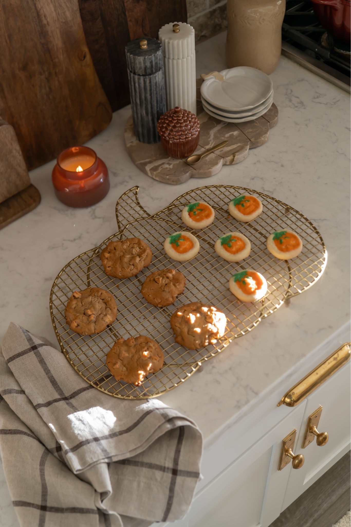 The cutest cooling rack 🎃

#LTKSeasonal #LTKHome #LTKSaleAlert