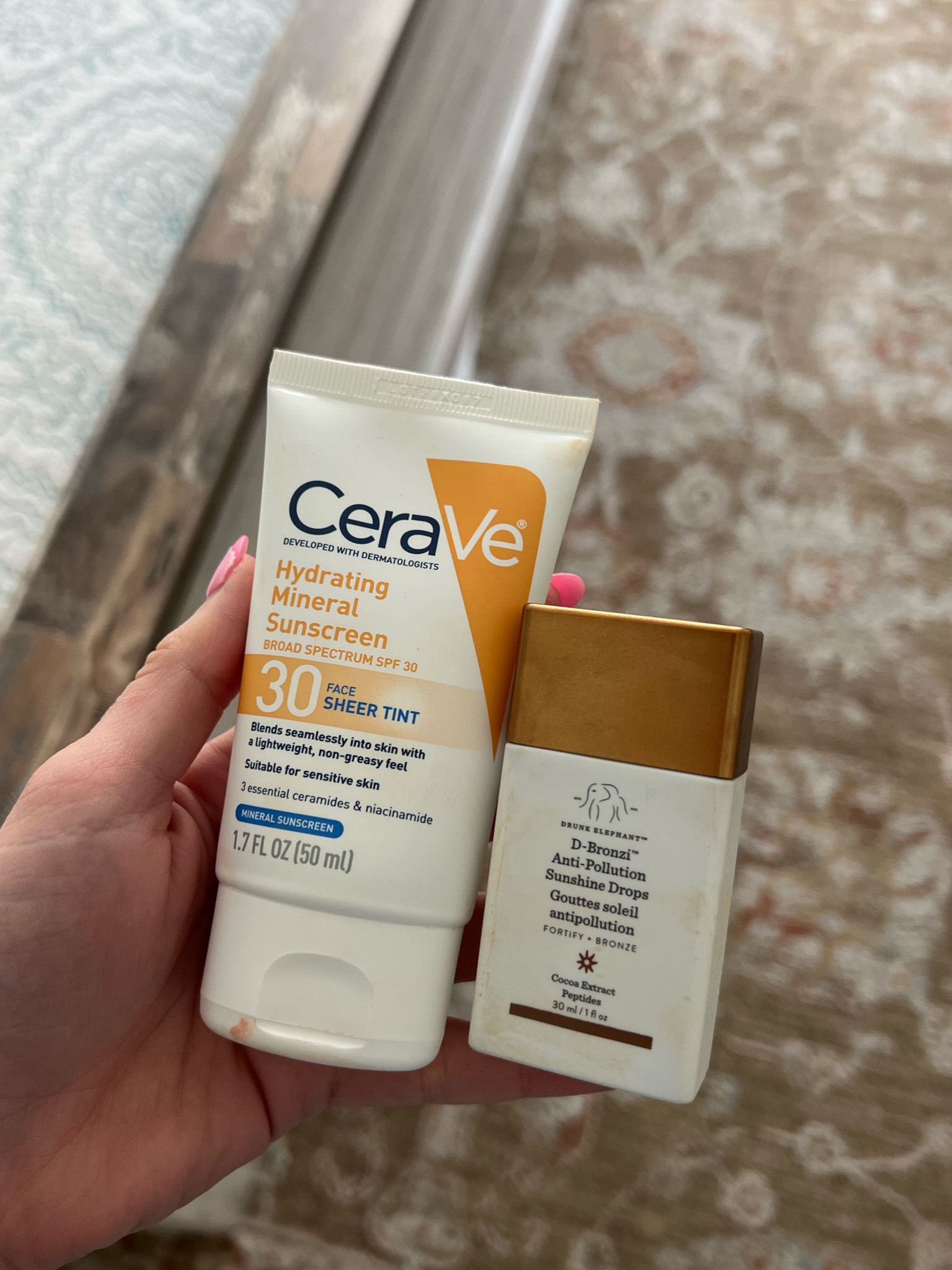I have been using this combo as my makeup base! Love that the sunscreen is tinted, and acts as a light foundation🌞

Tinted sunscreen, CeraVe tinted sunscreen, skincare, face sunscreen, tanning drops, face tanning, sunless tan, drunk elephant, bronze drops, ulta finds

#LTKtravel #LTKbeauty #LTKfindsunder100