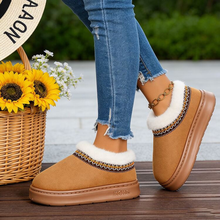 Winter Unisex Slippers Perfect For Valentine's Day, Available In Brown And Black Flats. A Versatile Choice For Dates And Commutes, These Simple Yet Stylish Slippers Are Made Of Warm, Soft Material, Offering Comfort And Easy On And Off. New Winter Style Couple Slippers. | SHEIN