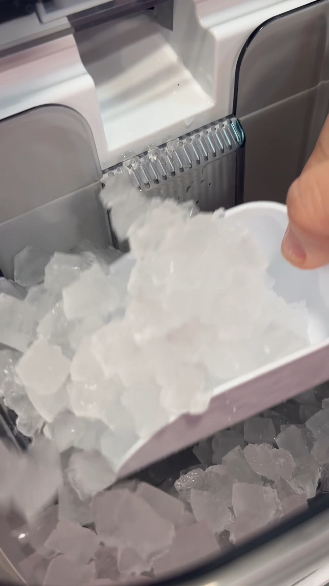 Love soft, chewable nugget ice? This nugget ice maker brings your favorite Sonic-style ice right to your kitchen! Perfect for chilling drinks, cocktails, smoothies, and more. Get that crunchy, satisfying ice at home—no more ice runs!

#NuggetIce #ChewyIce #IceLover #KitchenGadgets #HomeAppliances #IceMaker #DrinkPerfection #SonicIce #CocktailTime #SummerVibes #IceObsessed #PartyReady #StayCool

#LTKWatchNow #LTKHome #LTKFamily