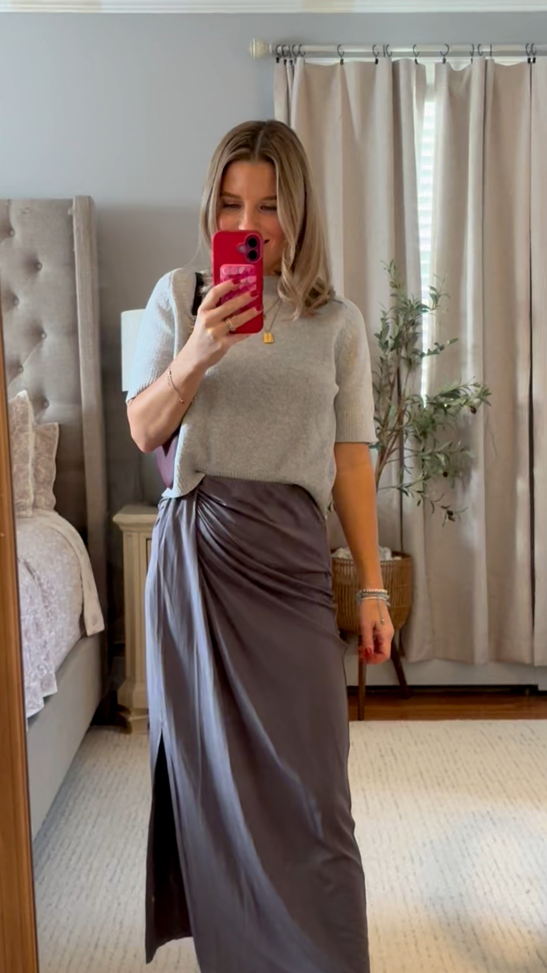 Cutest tummy control skirt! 

Cropped sweater & bow shoes! 

#LTKHoliday #LTKPetite #LTKFindsUnder50