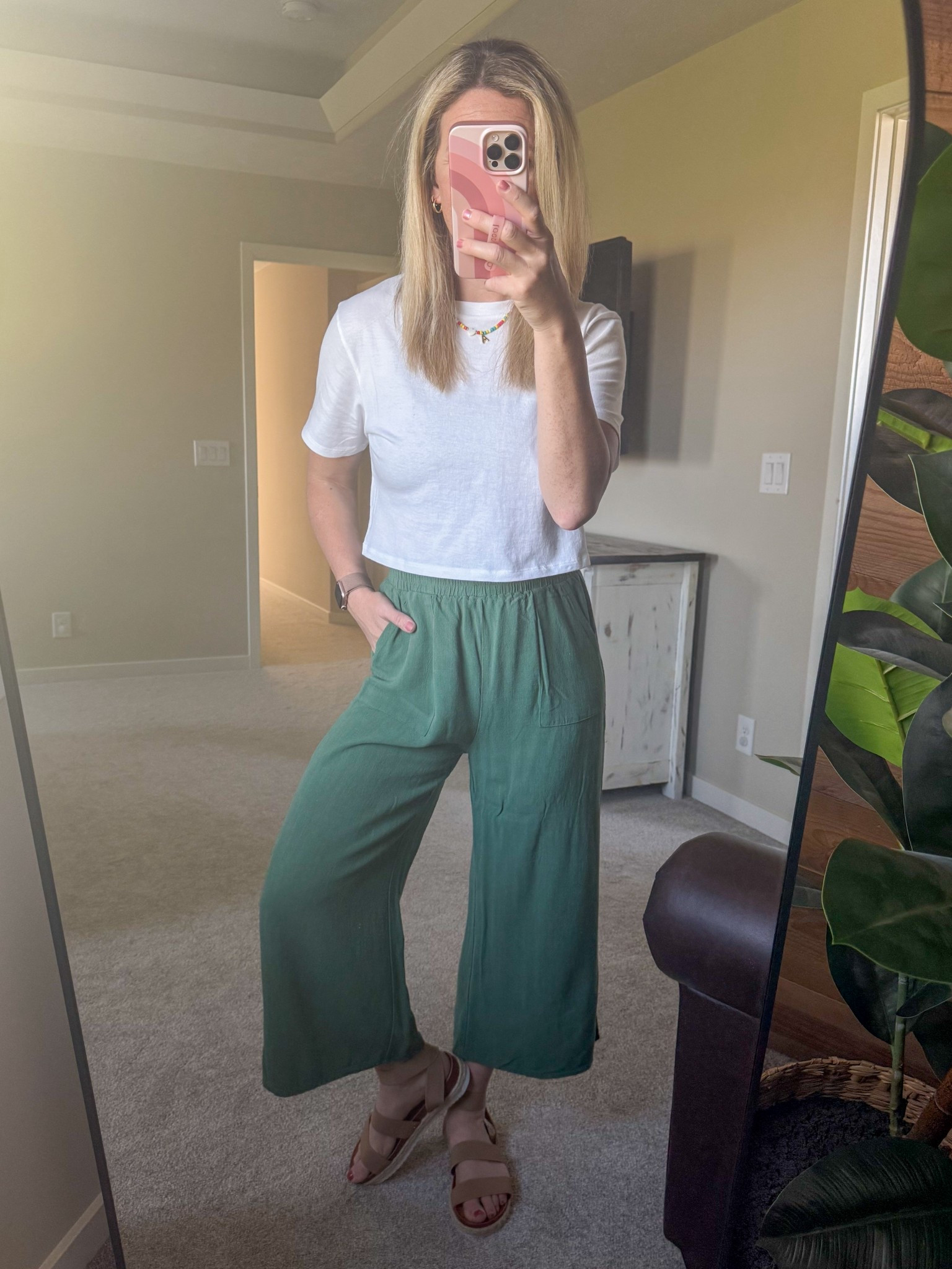 Casual mom outfit of the day


#LTKFindsUnder50 #LTKSaleAlert #LTKStyleTip