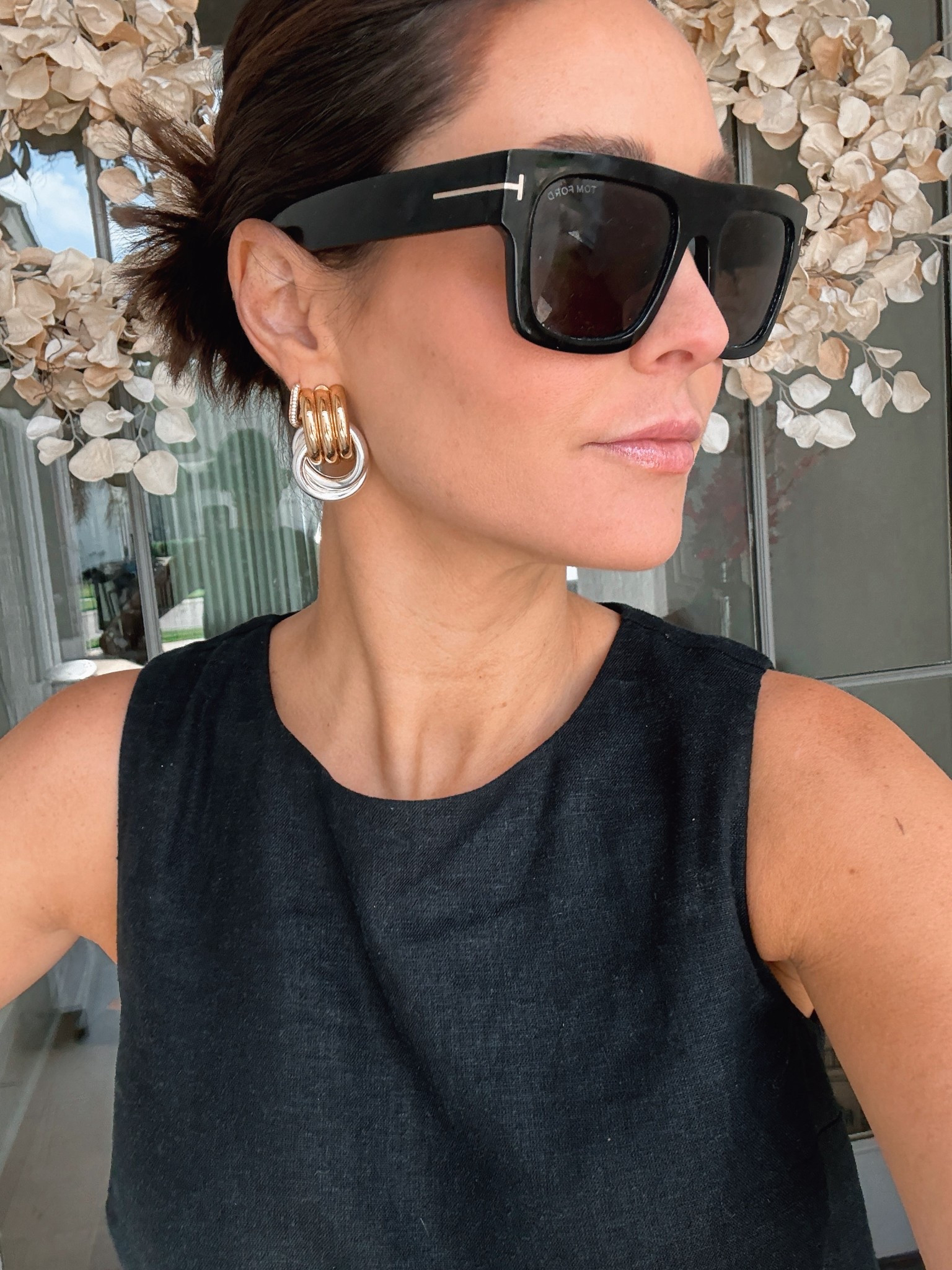 Minimal look, statement details 🤍 I’ve been wearing these earrings on repeat — they instantly elevate any outfit without trying too hard. (These are the bigger size but have both posted) 

Linked my exact sunglasses + accessories below. Timeless, but still a little bold 👏🏼

#LTKStyle #ModernClassic #EverydayElevated #LinkedOnLTK #StyledByRachel

#LTKBeauty #LTKSummerEdit
