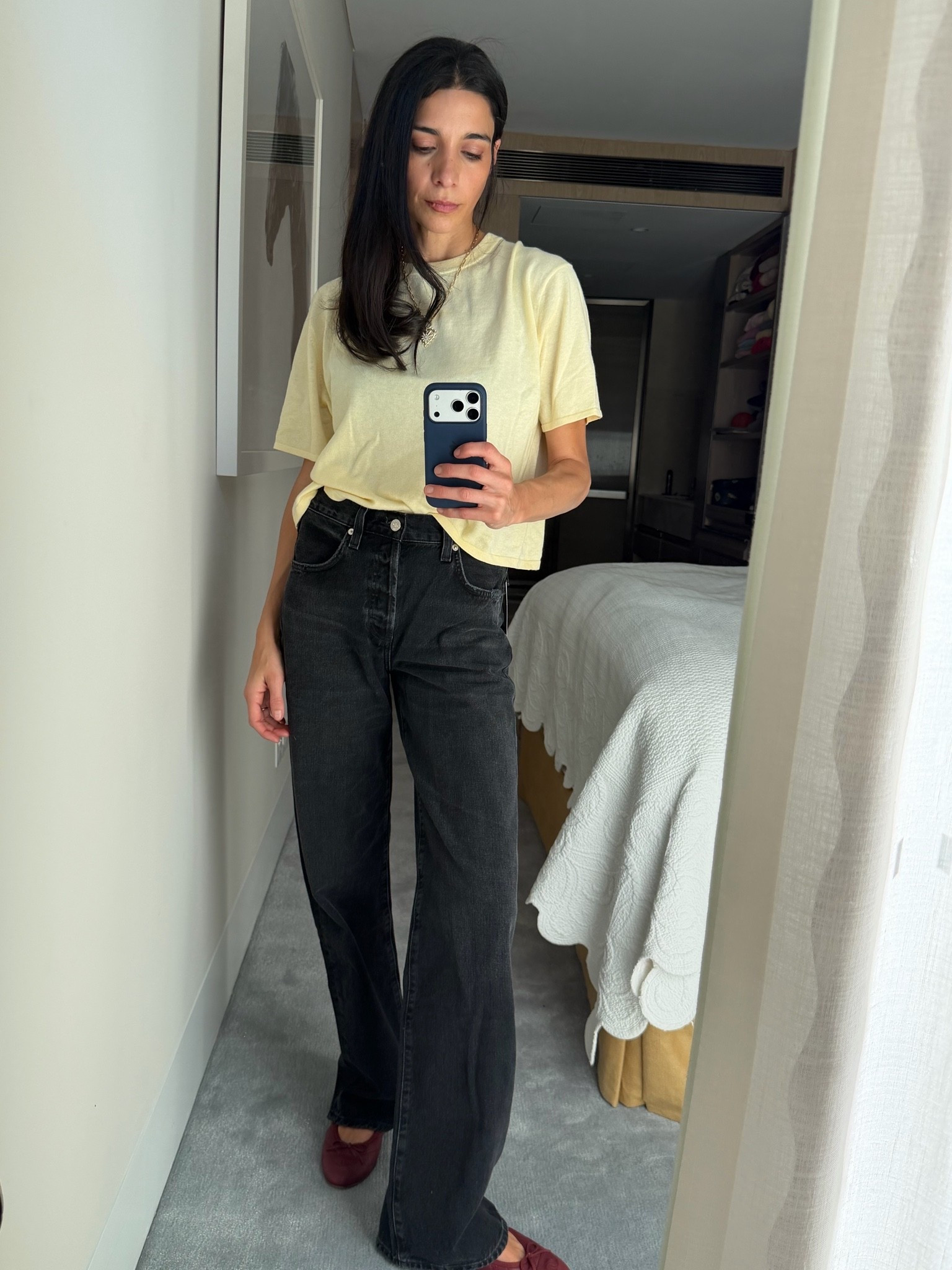 A great pair of wide leg jeans that aren’t too baggy and still flattering. 

Wearing a size 25, true to size

#LTKaustralia #LTKstyletip