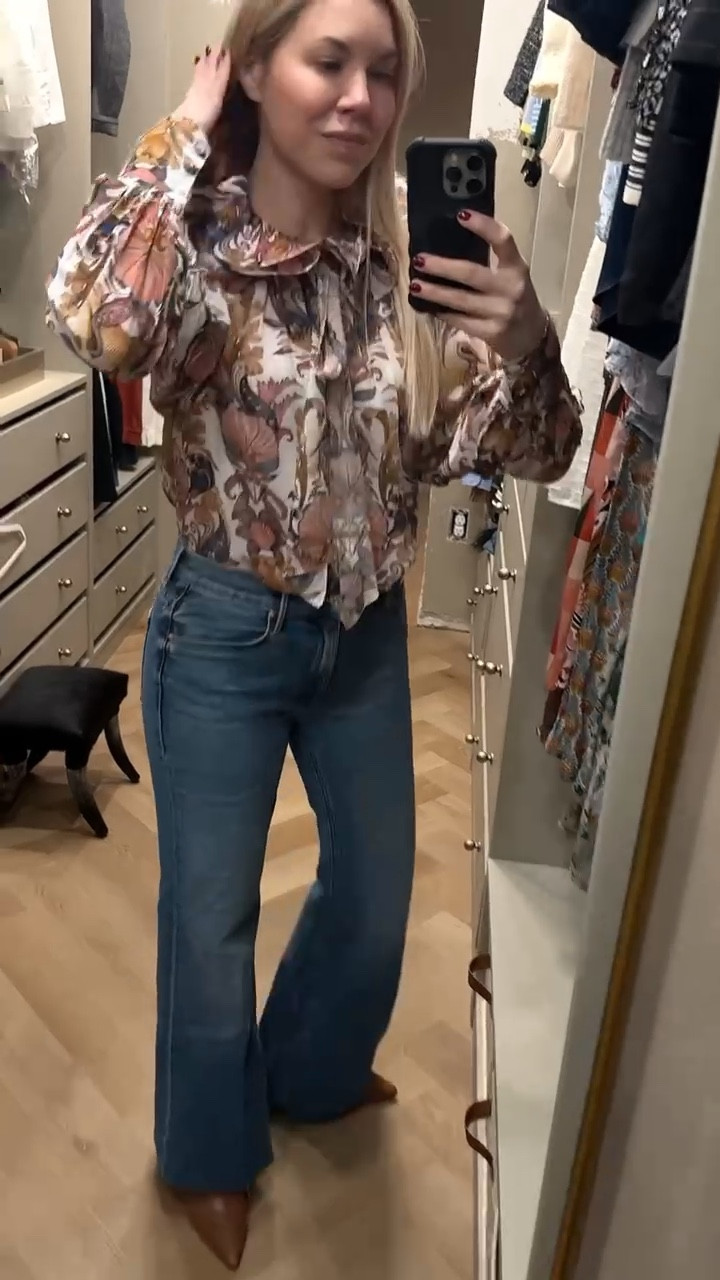 Spring outfit 
**JEANS RUN SMALL BUT HAVE A LITTLE STRETCH**
I sized down for a more loose fit - they do run on the smaller side 