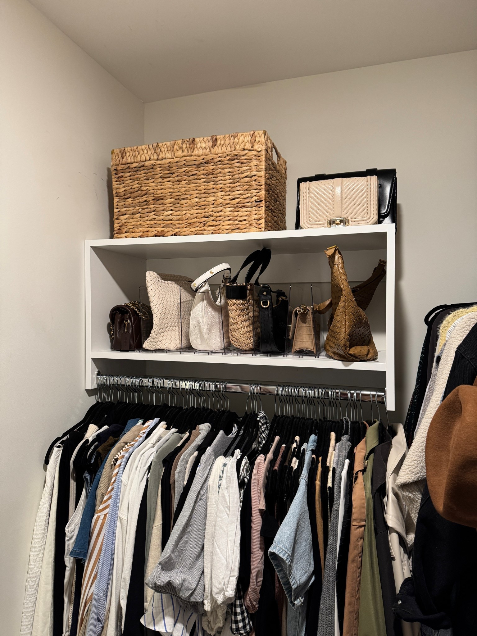 Handbag Organization

#LTKHome #LTKFindsUnder50