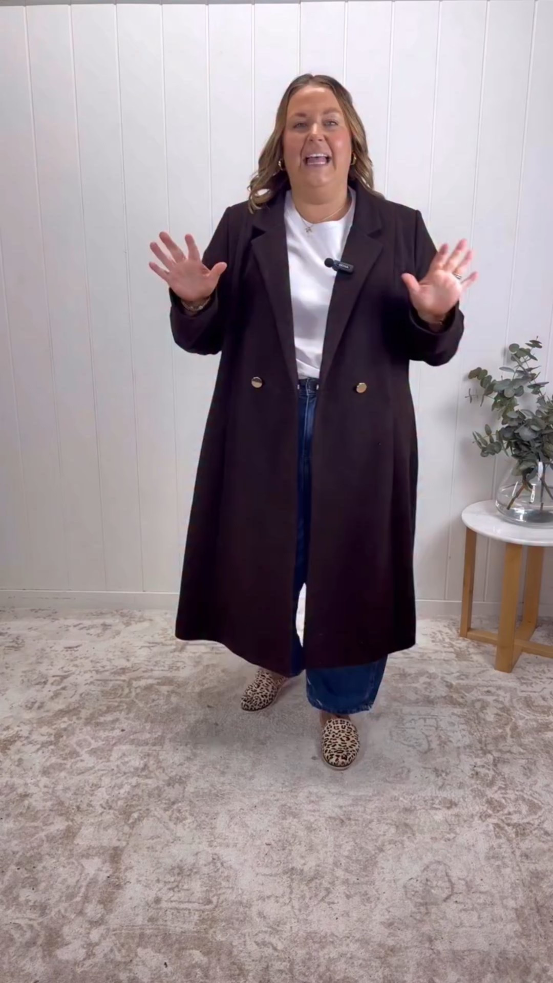 #ootd from Thursday (ops I forgot to post it then) 

I had to share this outfit though because I love it! I still can’t believe how much I love barrel leg jeans… I swore I would never 🤣

Tell me a trend you said you wouldn’t love but you now do? 

All items linked in my LTK 
#outfitideas #ootd #plussizefashion #plussize #styling #fashion #plussizestyling #plussizeoutfitoftheday #stylingjeans #barrellegjeans #plussizebarrellegjeans