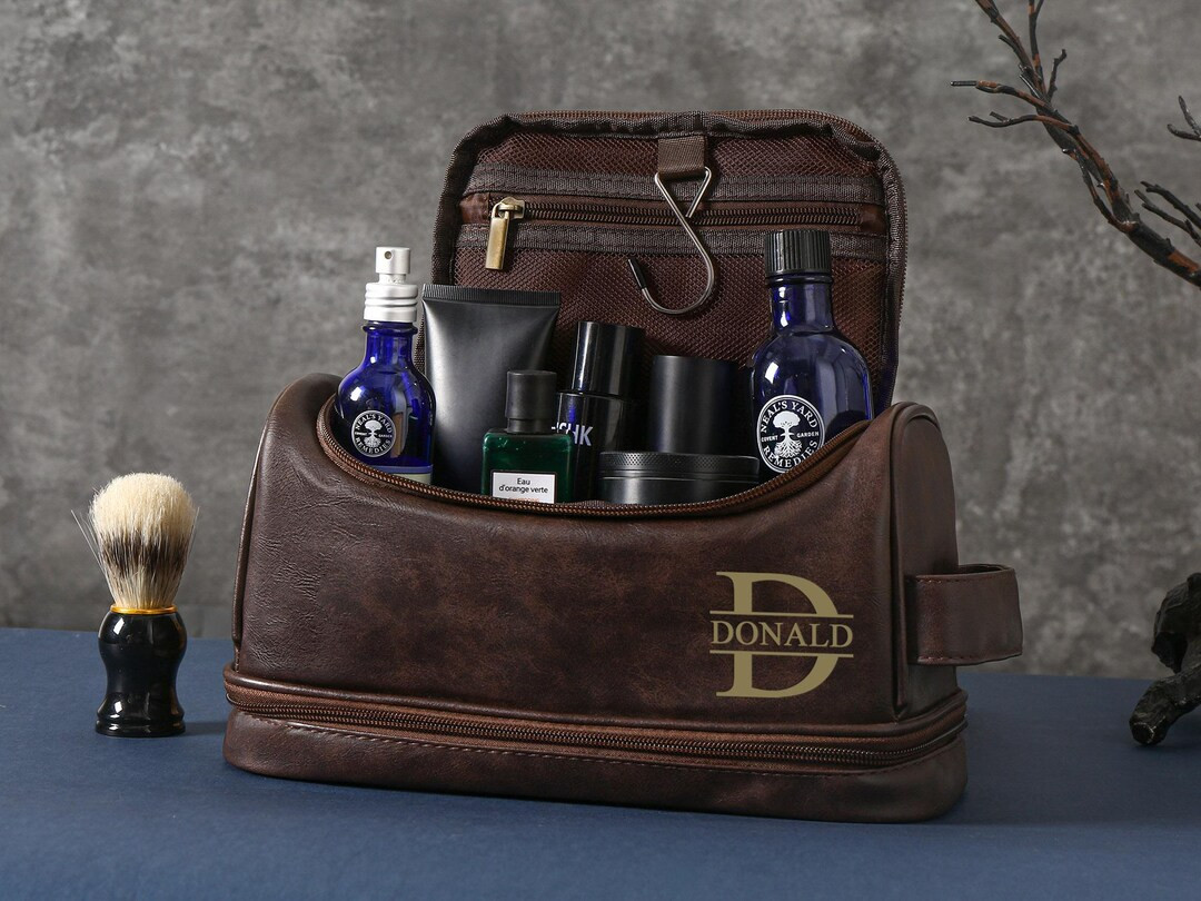 Personalized Men's Leather Toiletry Bag, Groomsmen Gifts, Dopp Kit, Anniversary Gift for Him, Tra... | Etsy (US)