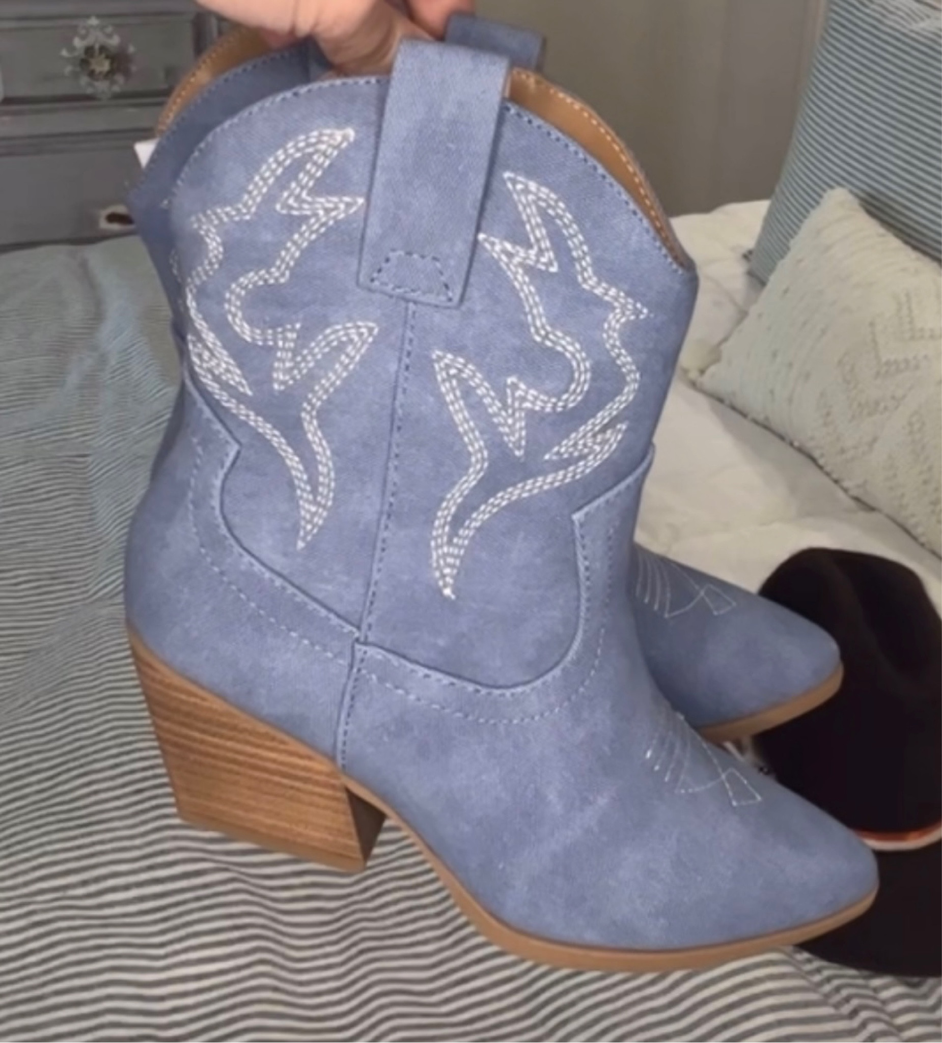 Amazon Denim booties 

#LTKshoecrush #LTKworkwear #LTKfindsunder50