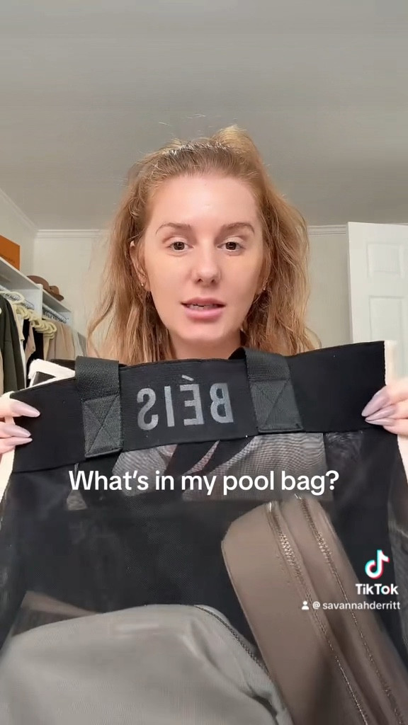 What’s in my pool bag? #pool-necessities #poolessentials 