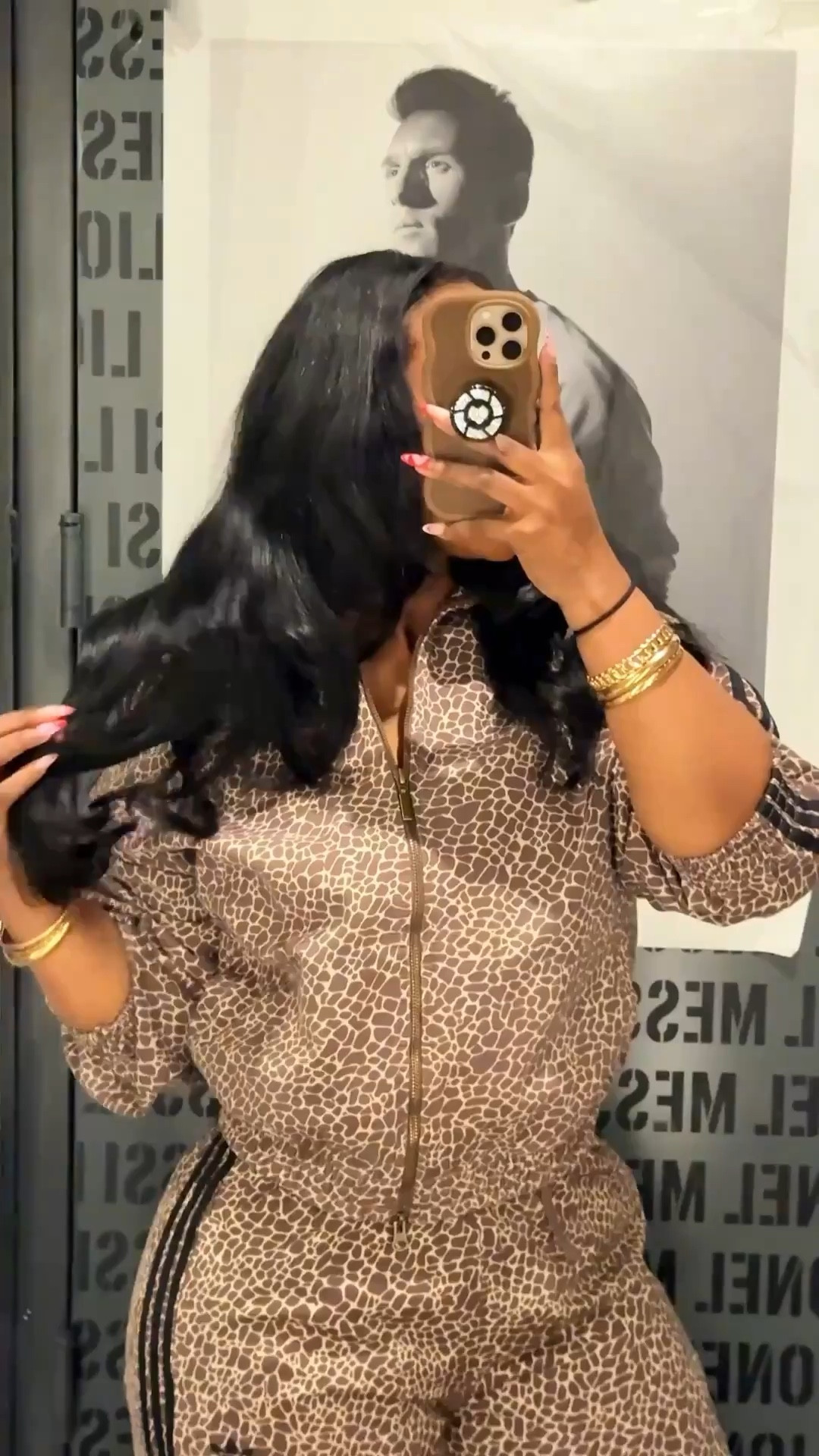 The quality on this one is sooo good — thick, structured, and gives that sporty feel but still looks elevated. Easy to throw on for errands, travel days, or even dress up a little.

Wearing a small in the set. Comes in multiple colors and honestly you can’t go wrong 🤍

#ltkpetite #ltksalealert #ltkactive #athleisurewear #sportychic #everydaylook #comfychic #traveloutfit #casualstyle #ltkstyle #ltkootd


#LTKSeasonal #LTKootd #LTKvlog