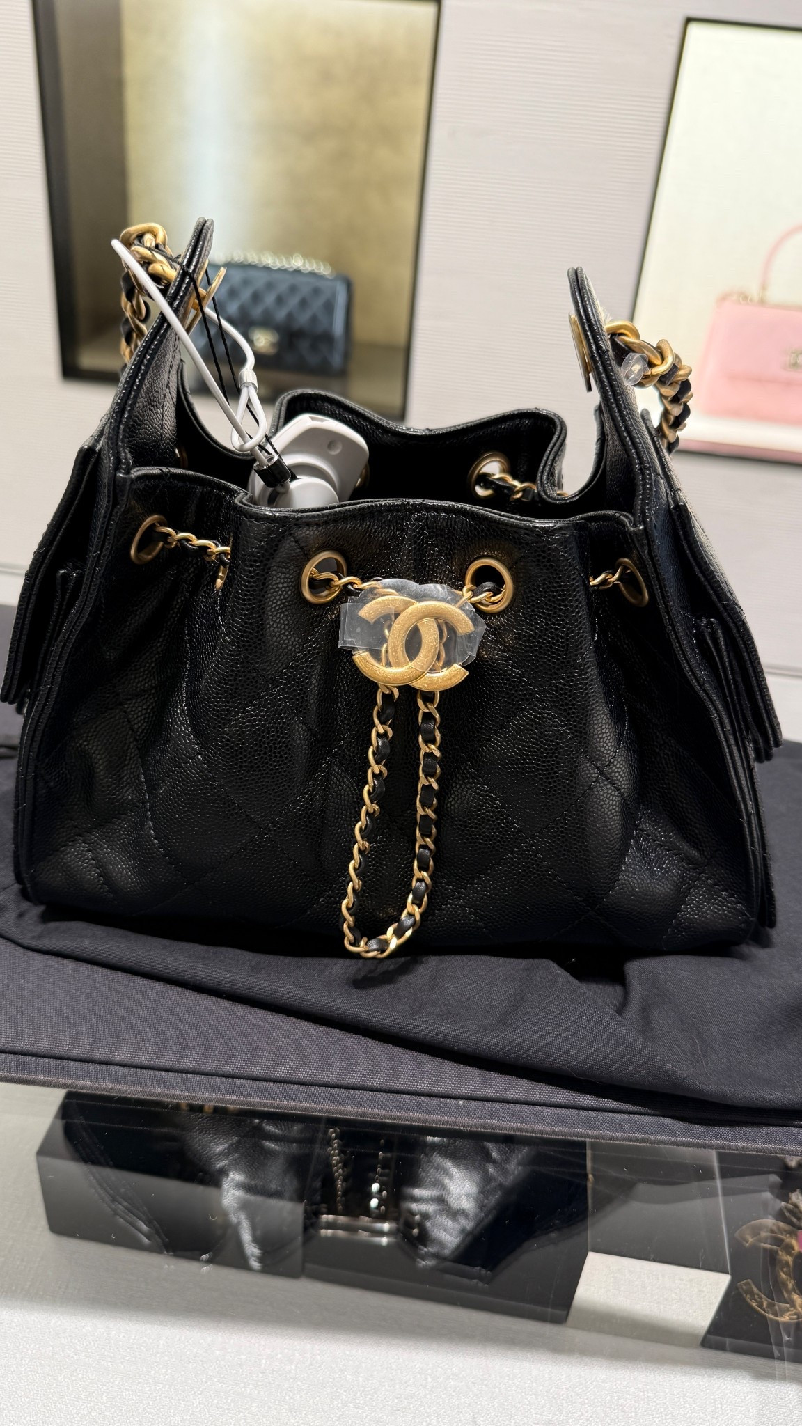  On my wishlist! Chanel bag, eucontentcreator ltkeurope ltkbag ltkwishlist 

 #LTKOver40