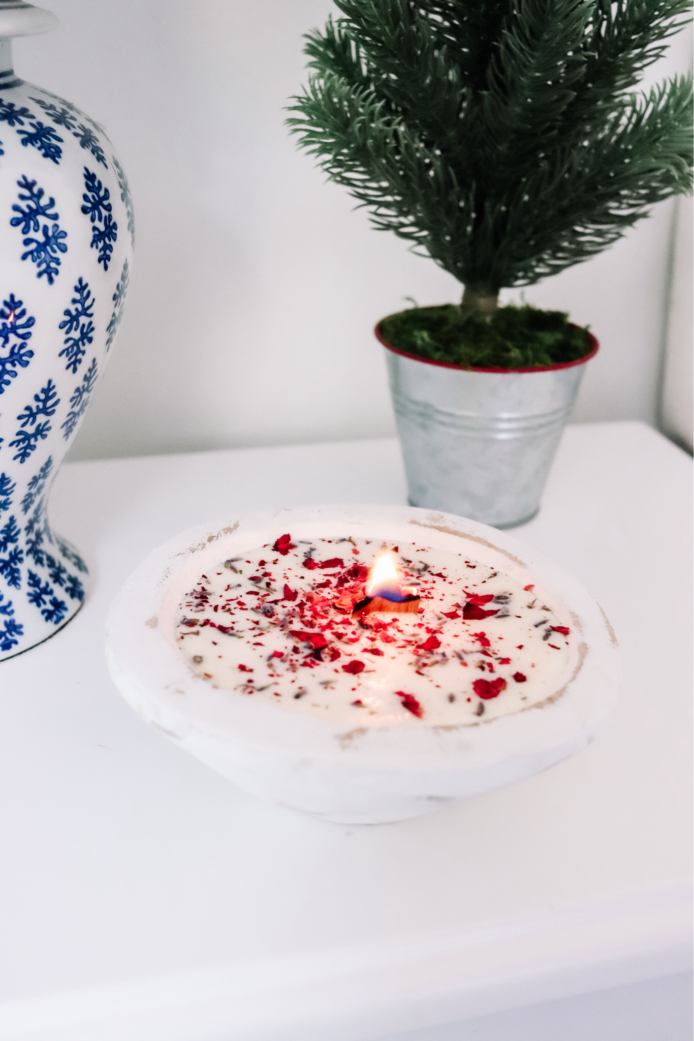 Gifts for the Candle Lover 🕯️

The candles from @abandonedcakes are a whole different level! They have these beautiful dough bowl soy wax candles in the most amazing scents. I snagged this Volcano scent for my night stand and it’s identical to the Capri Blue scent!

#ad / luxury candle / soy wax candle / rustic candle / candle gift / home decor / 
#AbandonedCakes #AbandonedCakesCandles #GlowHappy #CozyGlow

#LTKGiftGuide #LTKhome #LTKHoliday