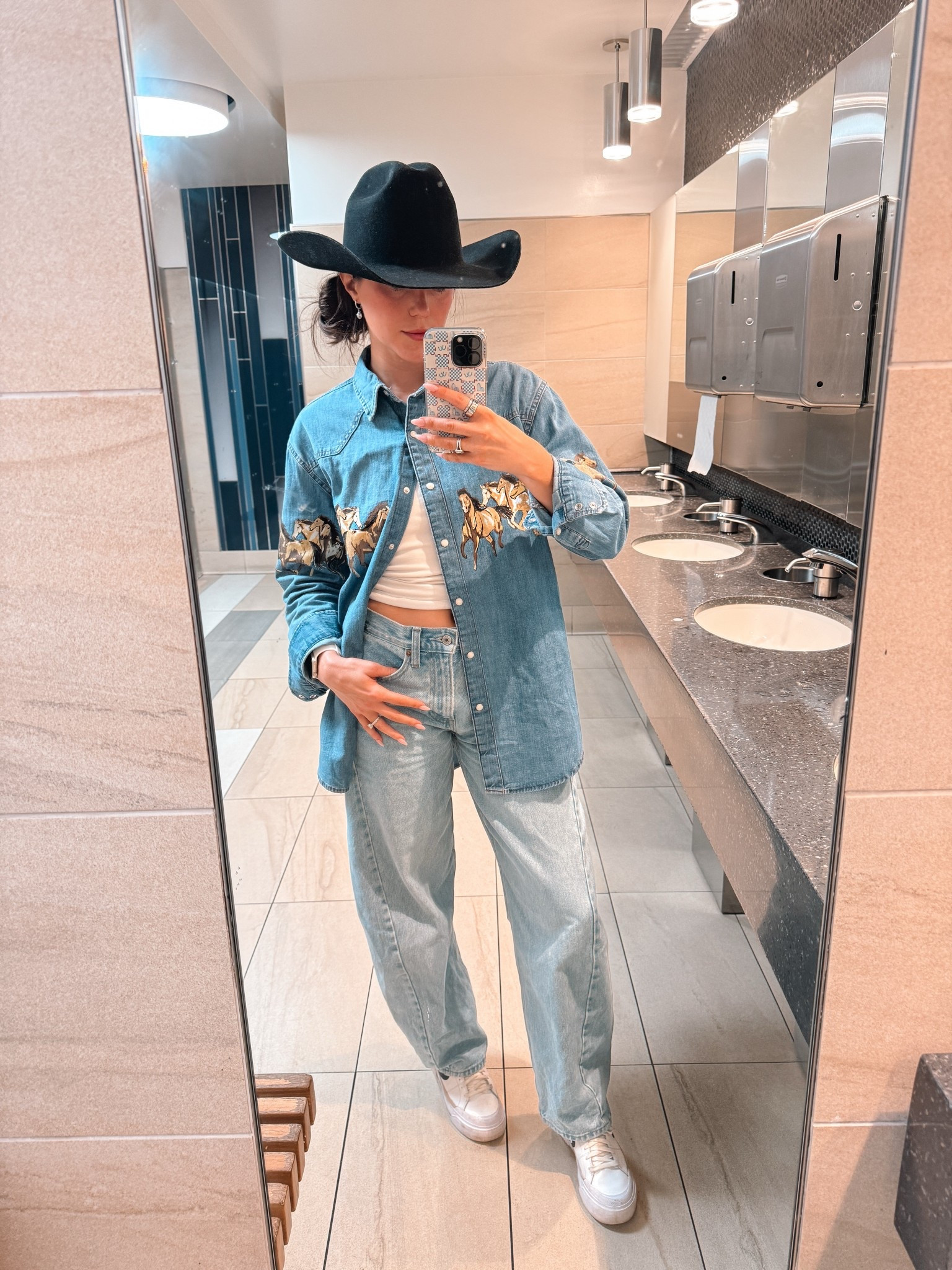 Travel day fit to Texas ✈️ chic, comfy, practical! 

#travel #traveloutfit #fall #falloutfit #amazon #wrangler #abercrombie 

#LTKSeasonal #LTKStyleTip #LTKTravel