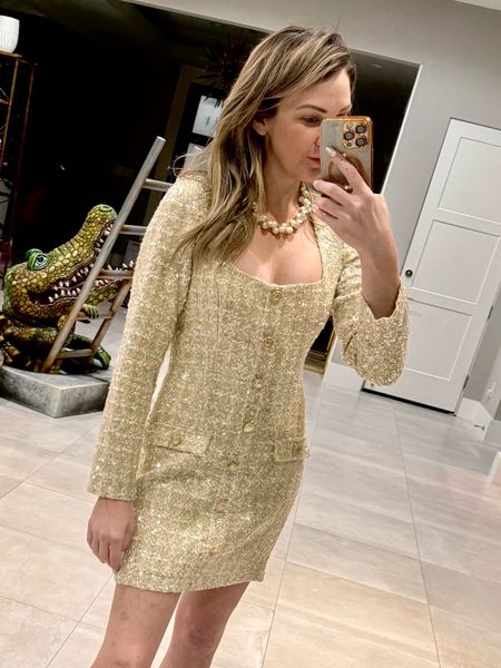 Chanel vibes for just $100
This cream / beige / gold tweed dress is a stunner! Wearing a 2

Gianni bini, Antonio melani, Dillards, professional, workwear, church, formal, lawyer

#LTKsalealert #LTKfindsunder100 #LTKworkwear