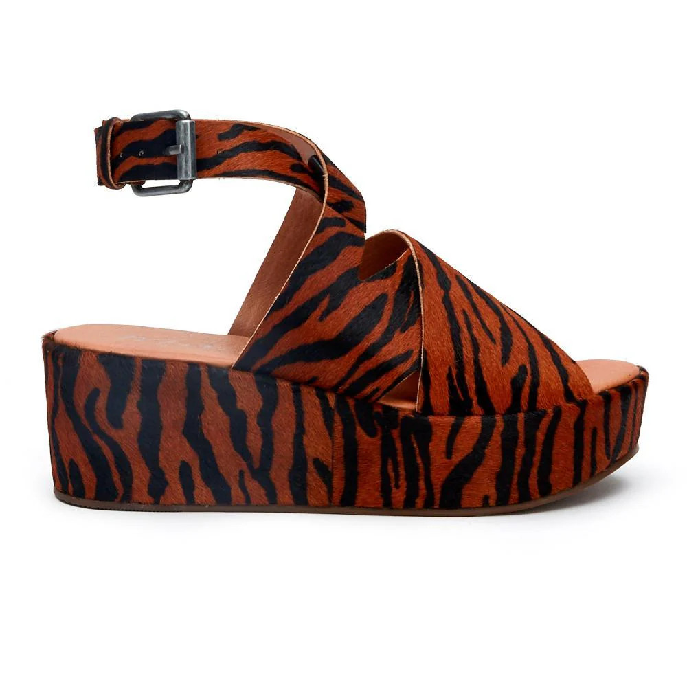 Runaway Platform Sandal | Matisse Footwear