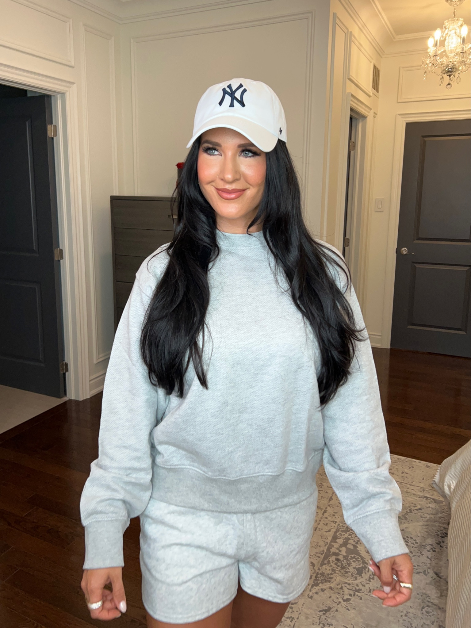 A grey moment 🌚

#LTKSeasonal #LTKSummerSales #LTKFitness