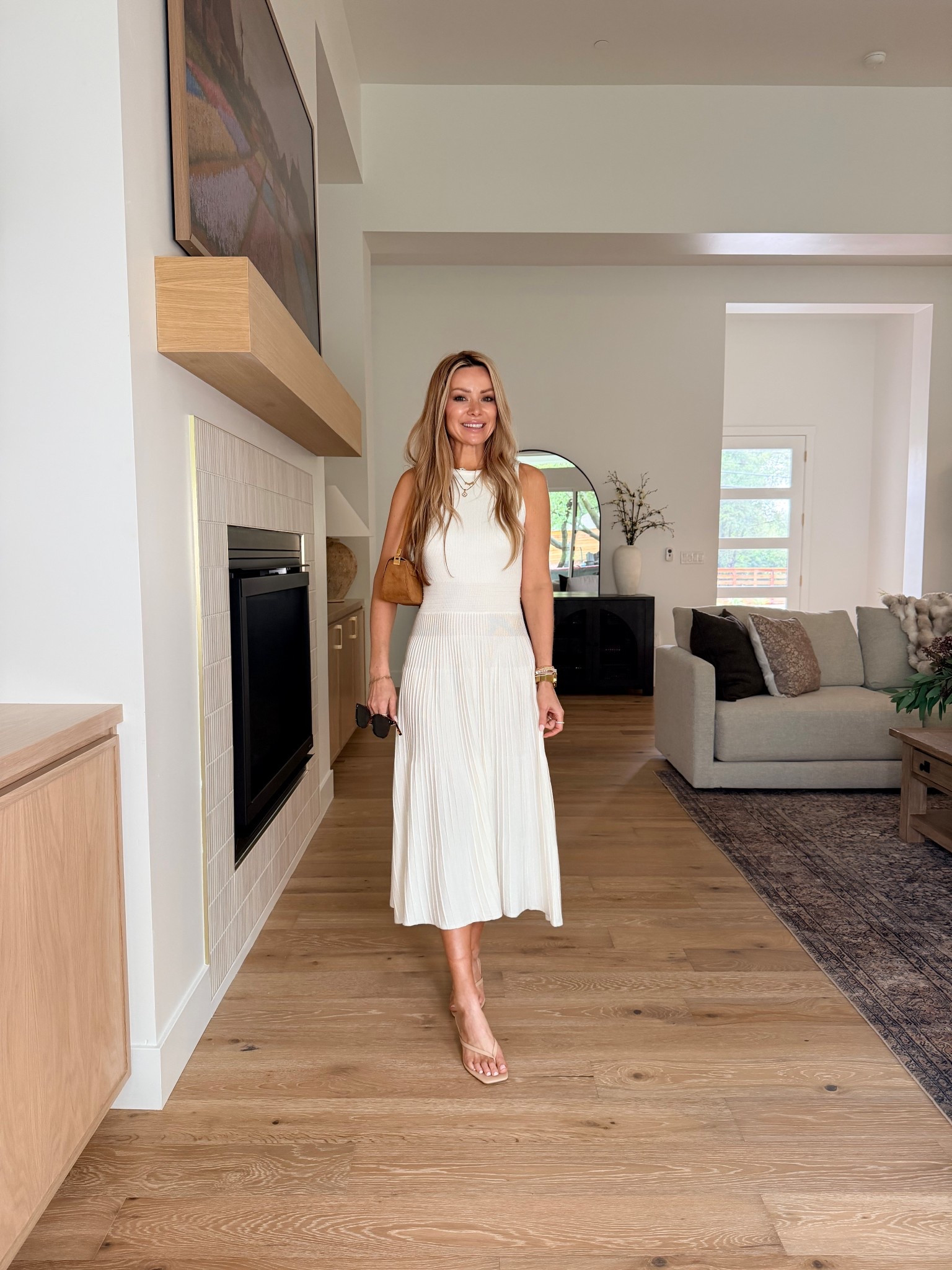 Amazon outfits that feel straight out of the 90’s minimal era 🤍

Clean lines, neutral tones, slip skirts, classic denim, and easy elevated basics… these are the kind of pieces I reach for when I want to look put together without overthinking it.

I’m all about that minimalist capsule wardrobe vibe lately—timeless, effortless, and actually wearable for everyday life (mom style approved).

These Amazon finds are giving 90’s fashion, quiet luxury, and elevated basics without the price tag.

#AmazonFashion #MinimalistStyle #90sFashion #ElevatedBasics #CapsuleWardrobe #NeutralChic #EverydayOutfits #EffortlessStyle 