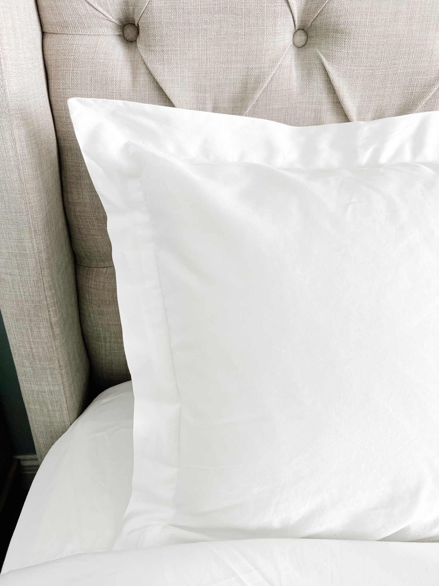 Check out this pillow sham that can instantly refresh your space! These were the perfect find to add a cozy, new look to my sofa and even my bedroom.
minimalist decor, coastal home, beach vibes, interior design, home styling, living room finds, bedding style, modern bedroom

#LTKSeasonal #LTKHome #LTKFindsUnder50