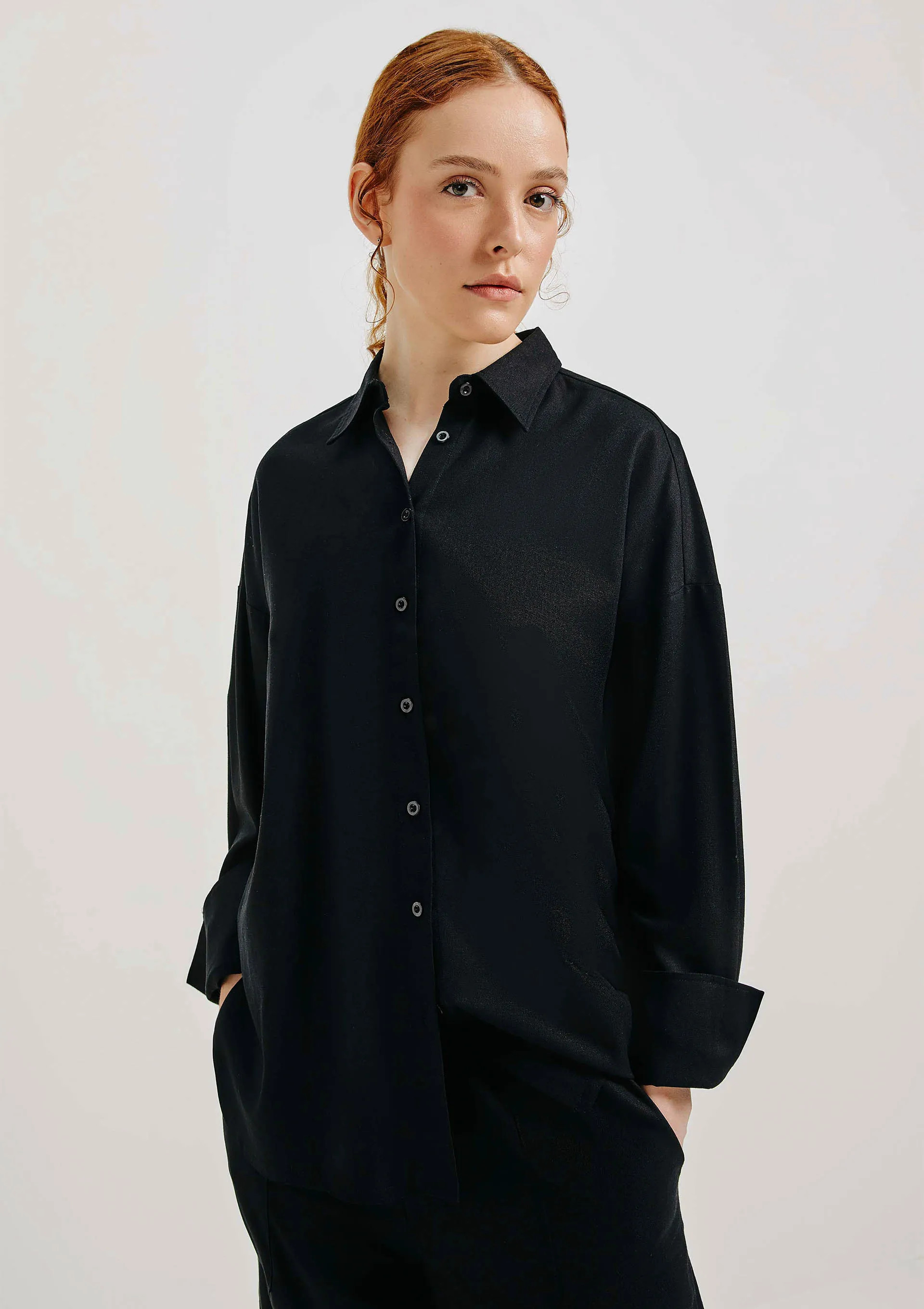 Camisa Feminina Alongada Manga Longa Com Linho - Hering Store | Hering (BR)
